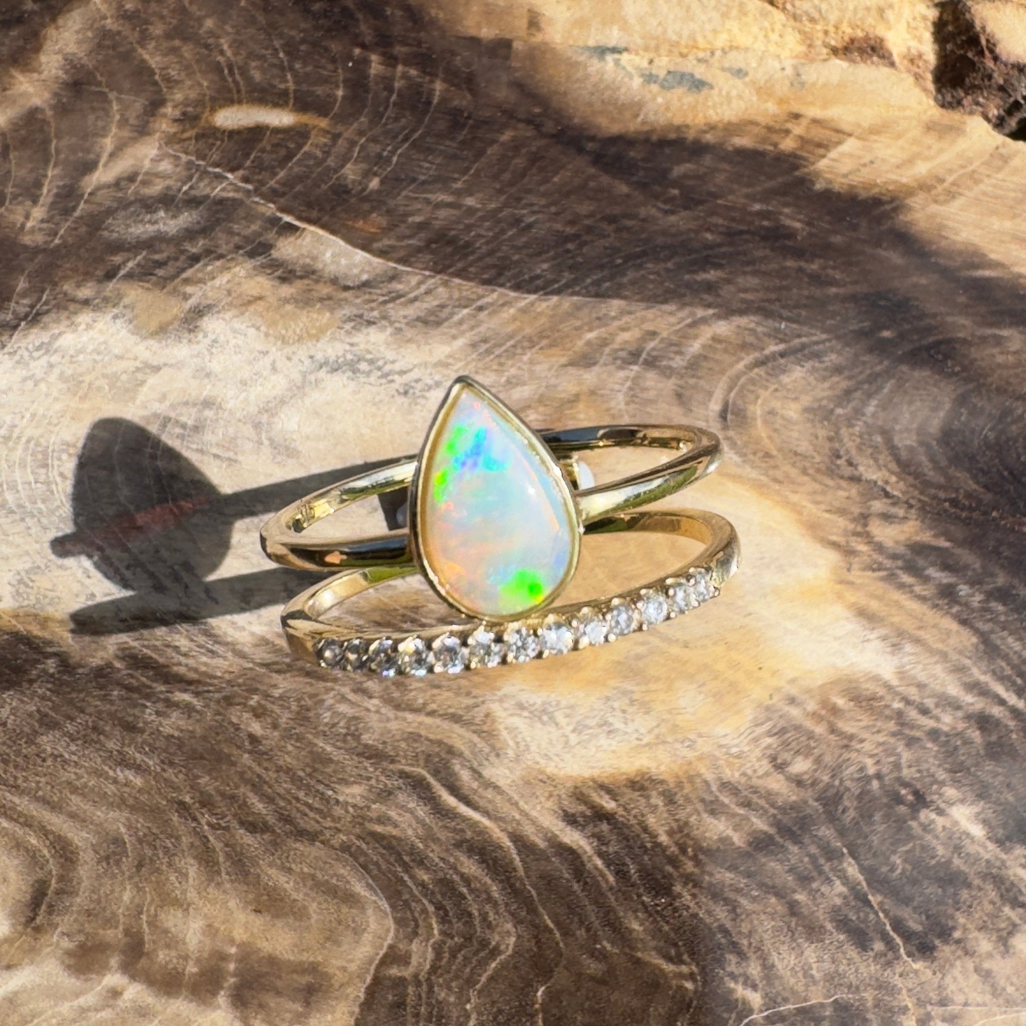 Uluru Flame ~ 0.8ct Solid Coober Pedy Crystal Opal 9ct Yellow Gold Ring