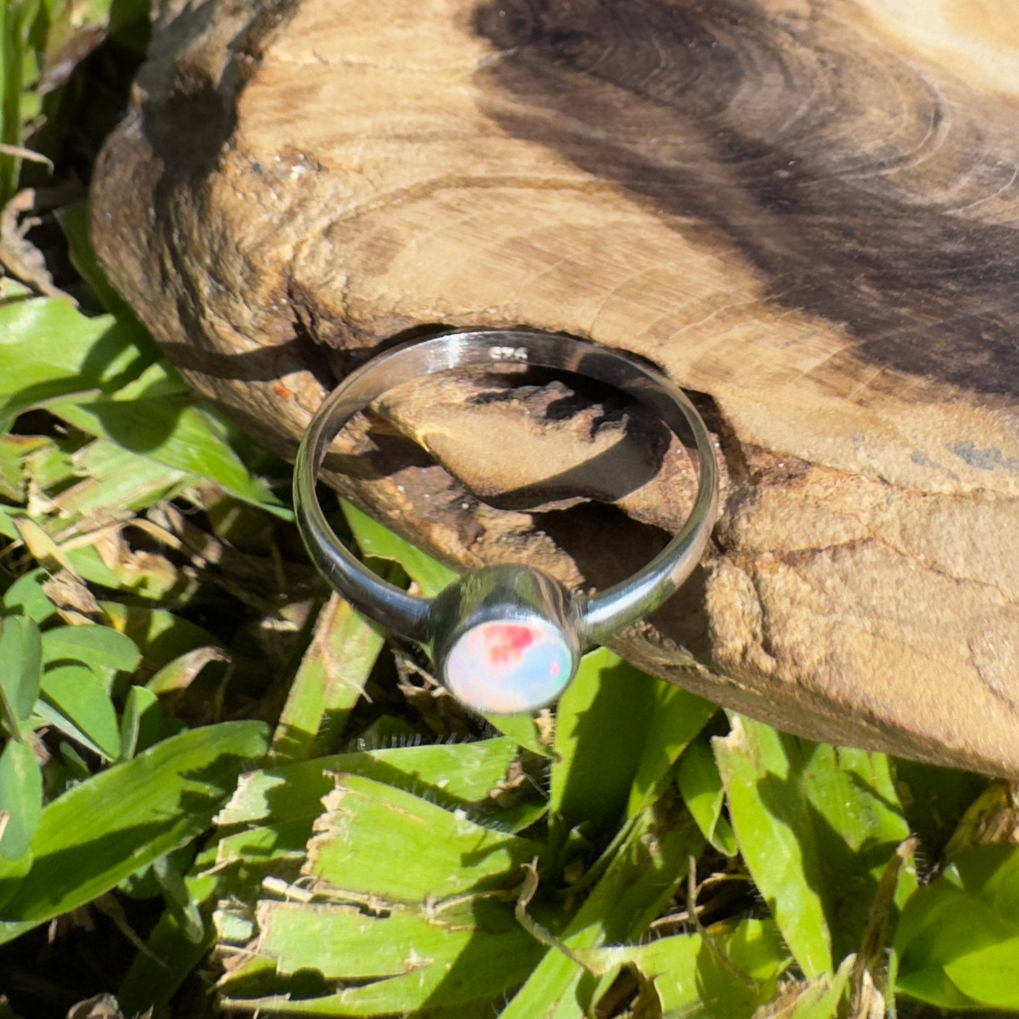 Warrumbungle Range Firefield – 0.7ct Solid Lightning Ridge Opal 925 Sterling Silver Ring