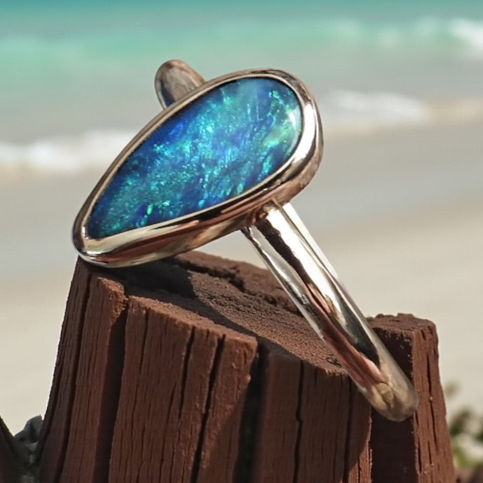 Whale Bay Watching ~ 0.7ct Solid Lightning Ridge Black Opal 9ct Solid Yellow Gold Ring