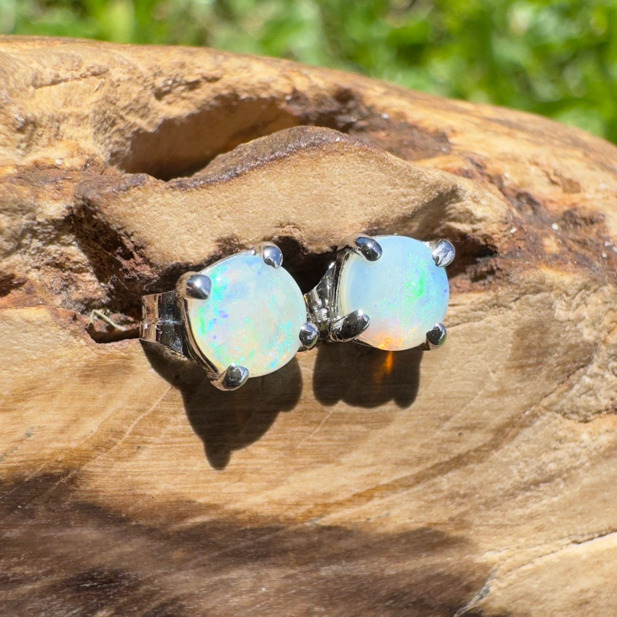 Whitsunday Coastline Glow ~ 0.8ct Coober Pedy Crystal Opal 925 Silver Earrings