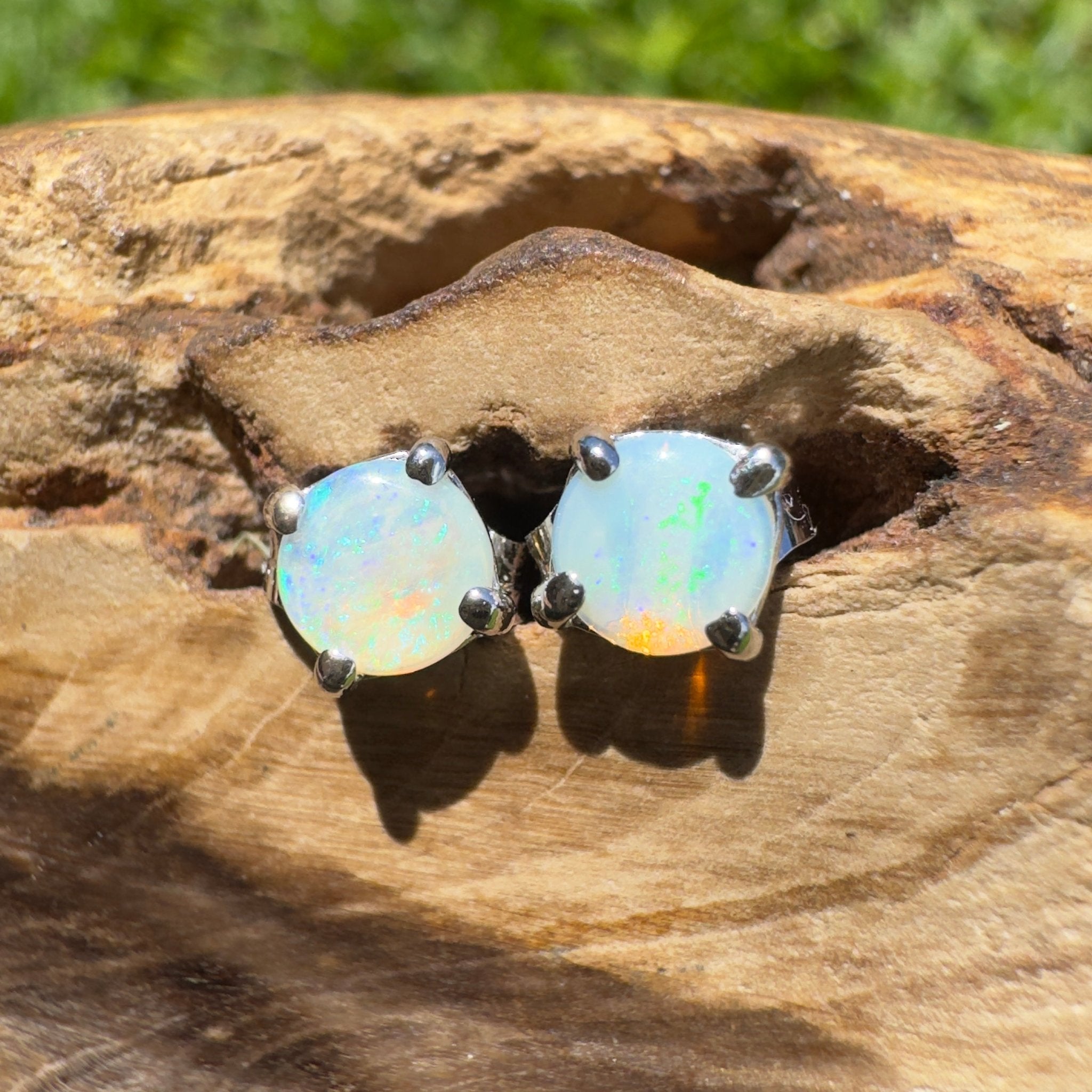 Whitsunday Coastline Glow ~ 0.8ct Coober Pedy Crystal Opal 925 Silver Earrings