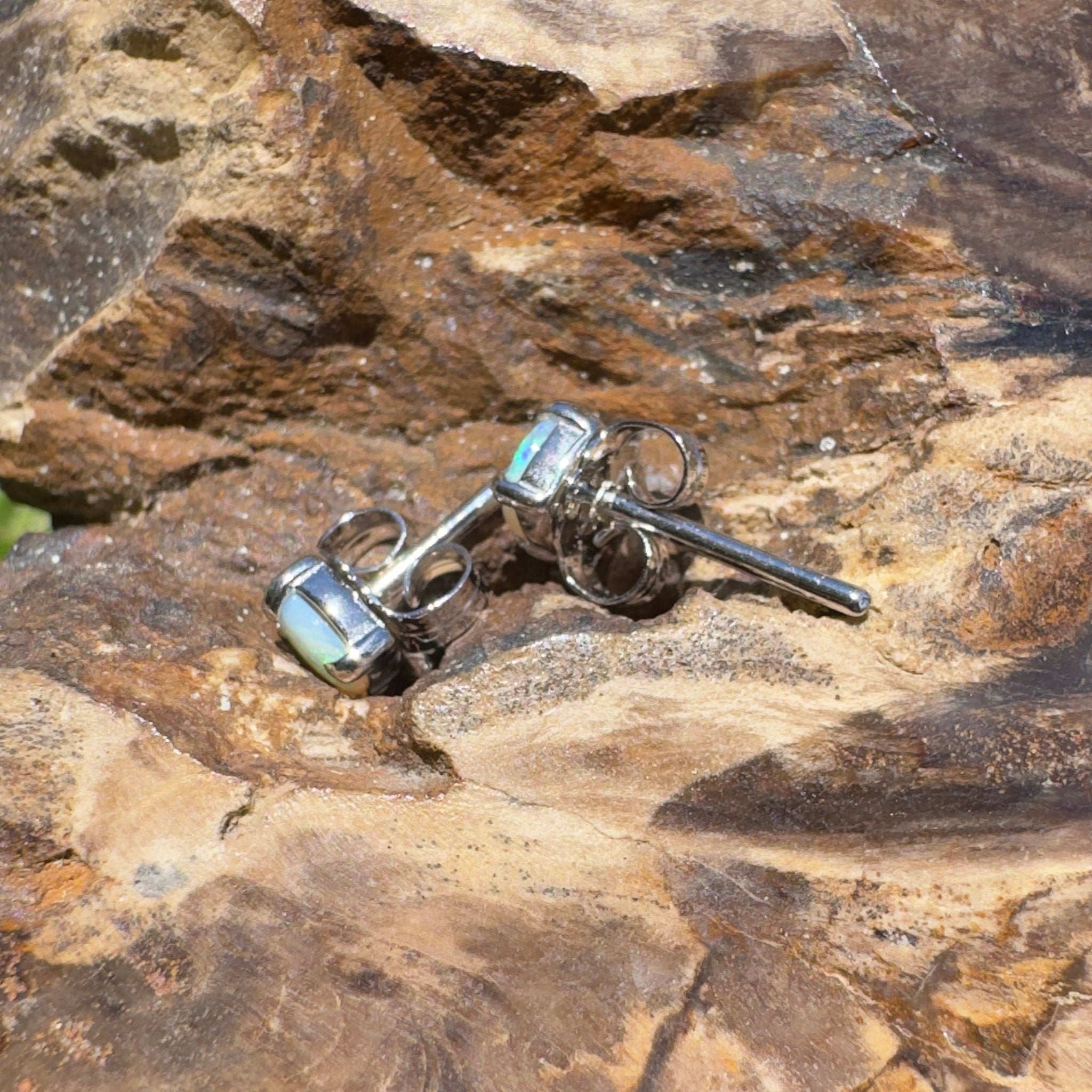 Whitsunday Coastline Glow ~ 0.8ct Coober Pedy Crystal Opal 925 Silver Earrings