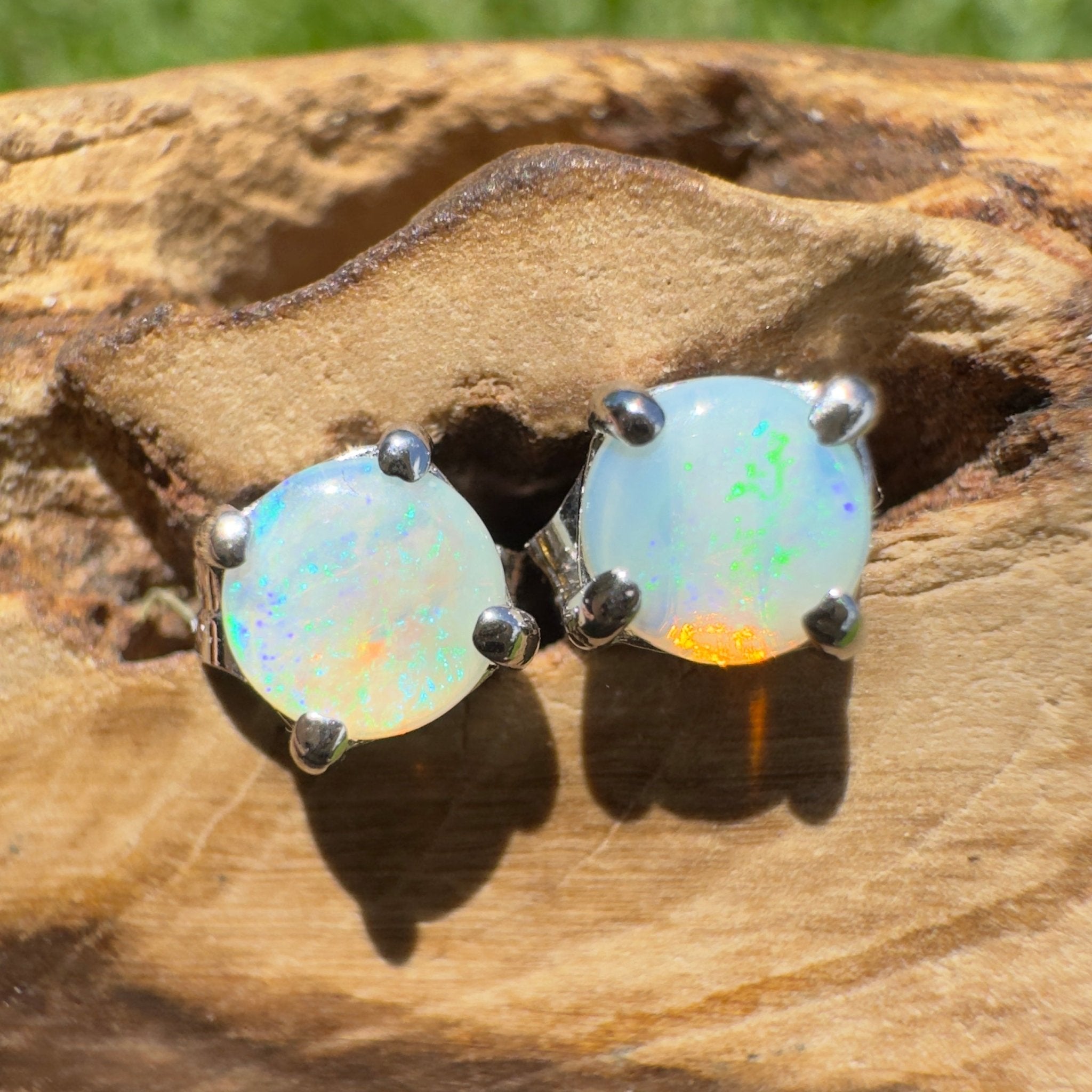 Whitsunday Coastline Glow ~ 0.8ct Coober Pedy Crystal Opal 925 Silver Earrings