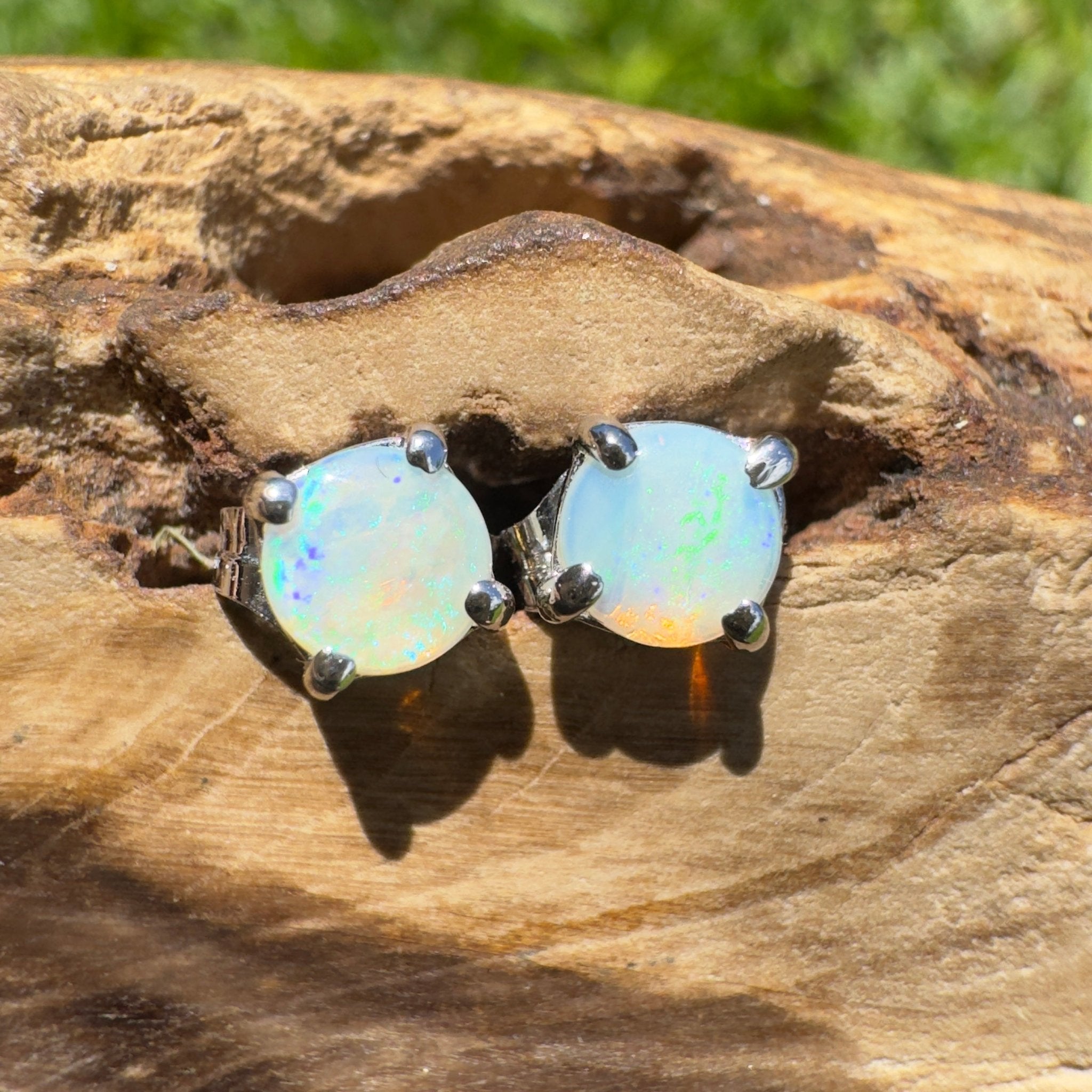 Whitsunday Coastline Glow ~ 0.8ct Coober Pedy Crystal Opal 925 Silver Earrings