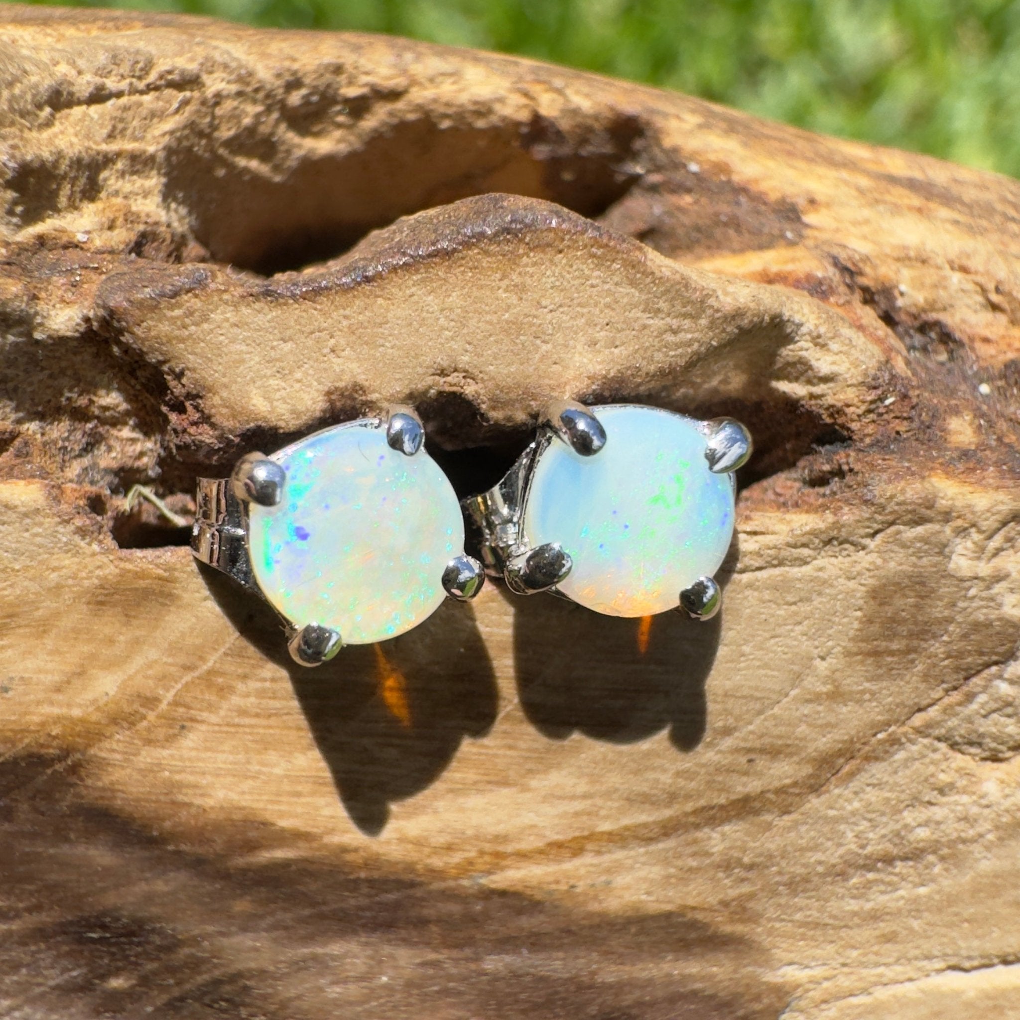 Whitsunday Coastline Glow ~ 0.8ct Coober Pedy Crystal Opal 925 Silver Earrings