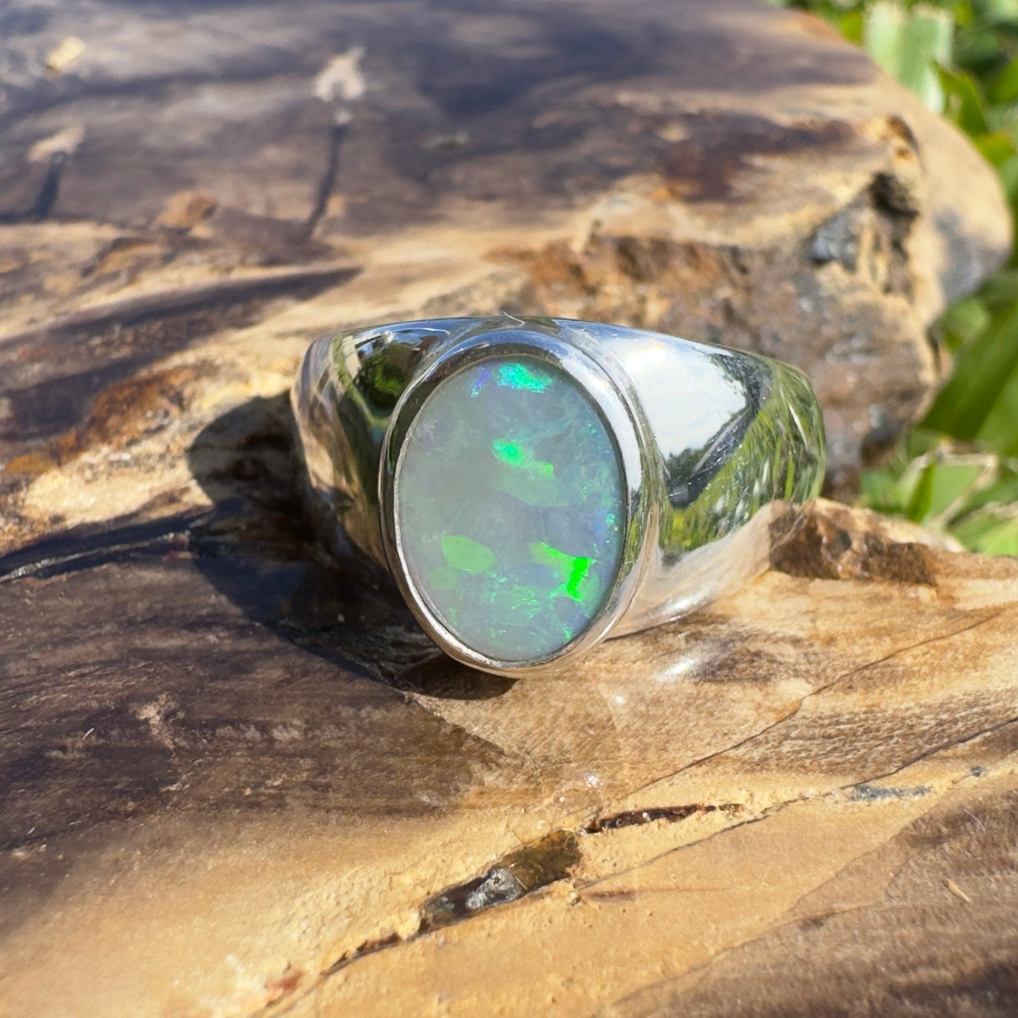 Whitsunday Reef Line – 1.5ct Solid Lightning Ridge Opal 925 Sterling Silver Ring