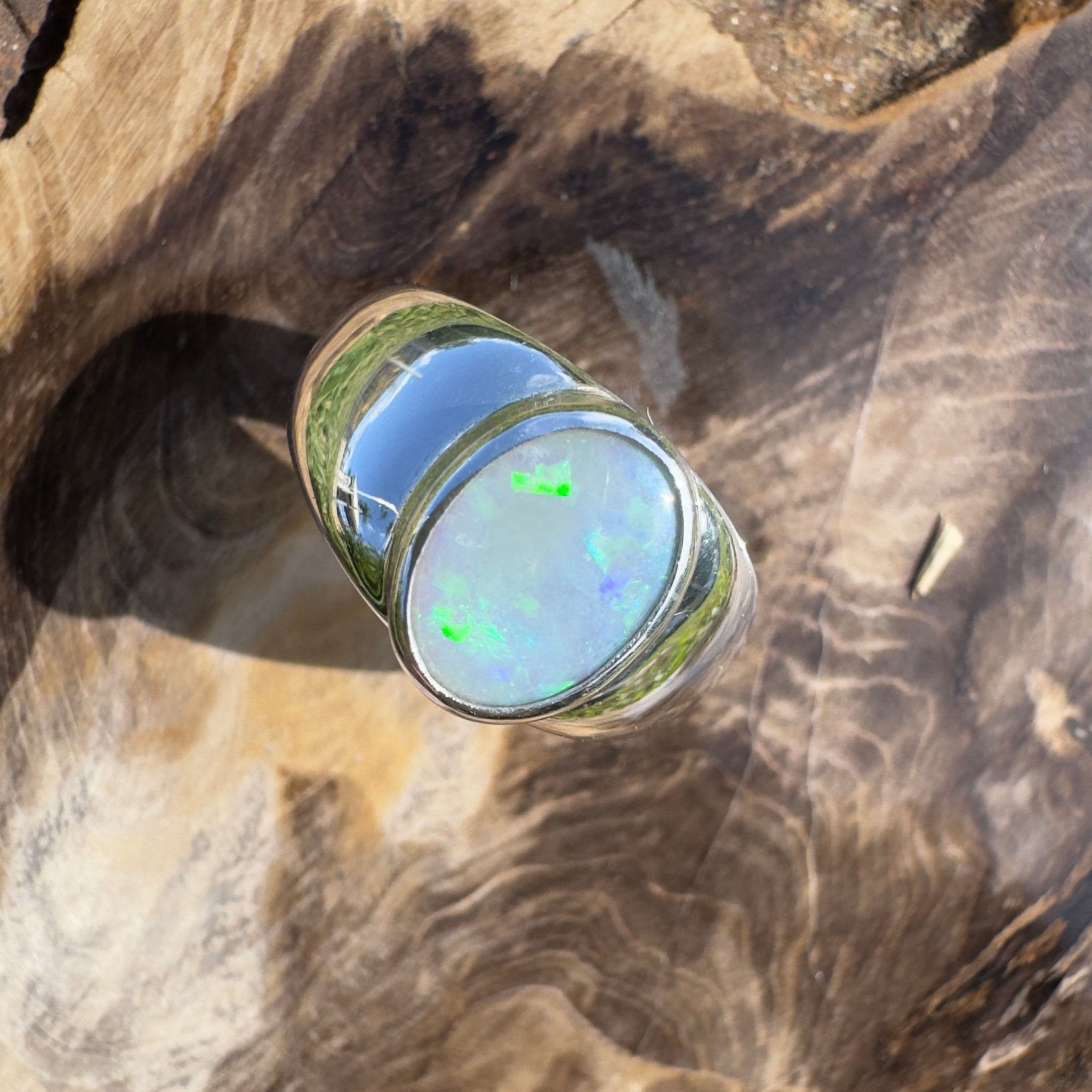 Whitsunday Reef Line – 1.5ct Solid Lightning Ridge Opal 925 Sterling Silver Ring