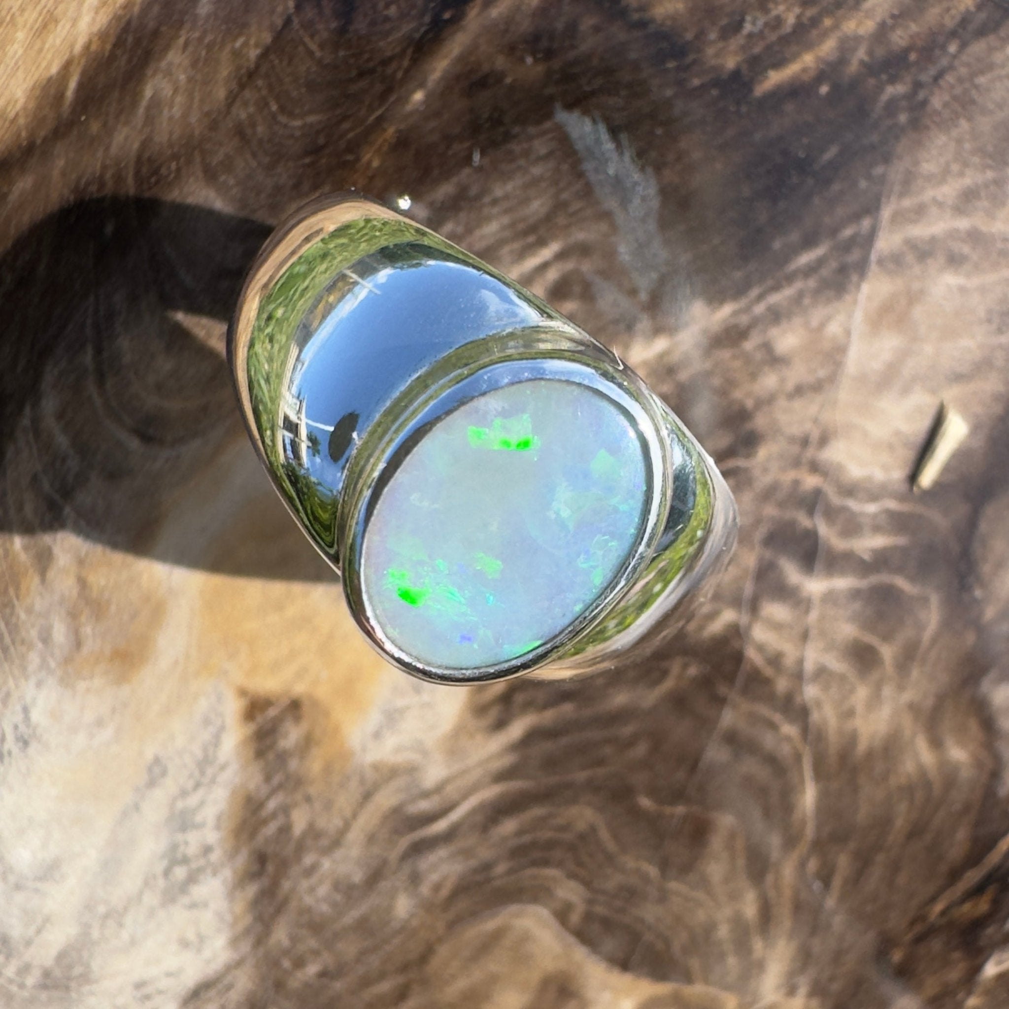 Whitsunday Reef Line – 1.5ct Solid Lightning Ridge Opal 925 Sterling Silver Ring