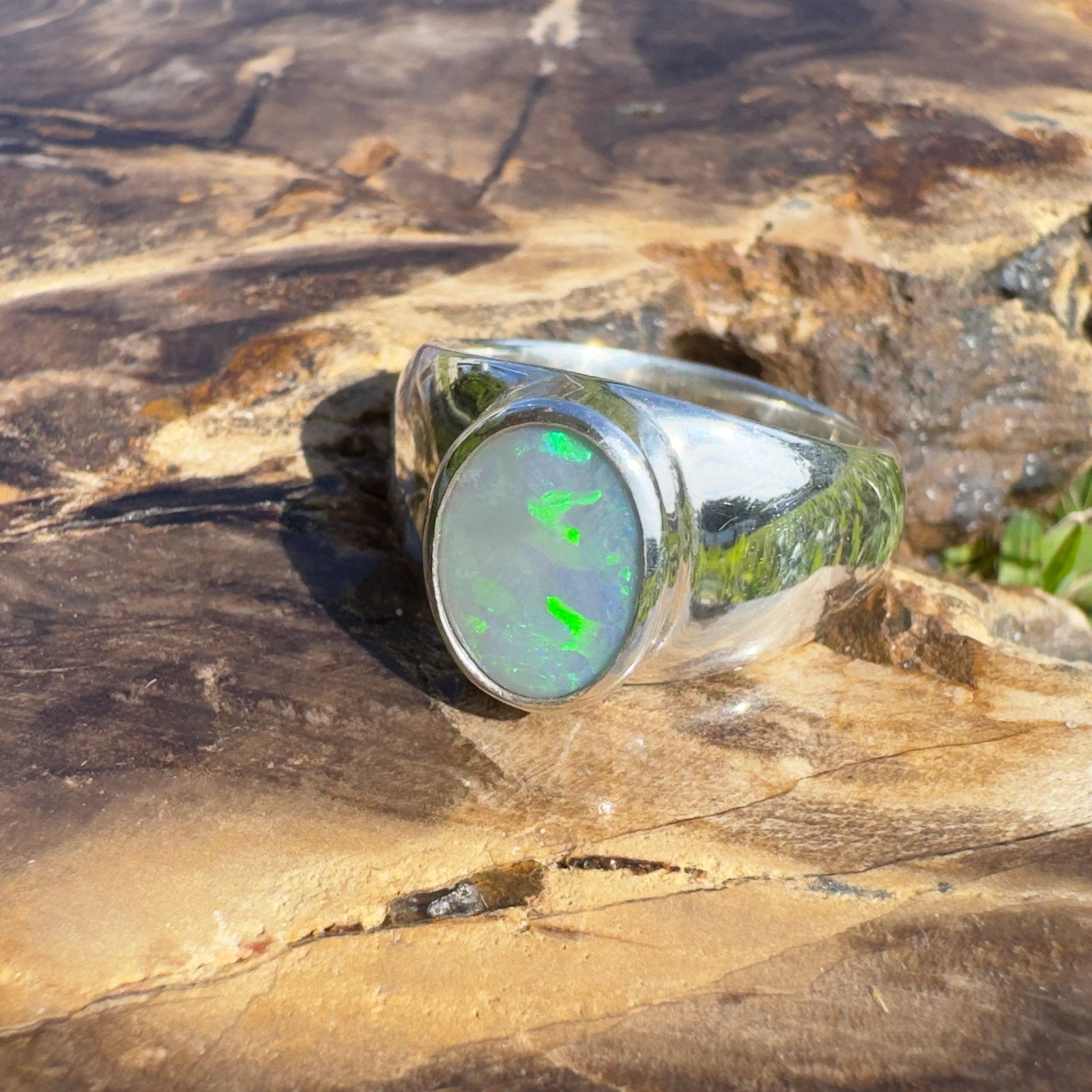 Whitsunday Reef Line – 1.5ct Solid Lightning Ridge Opal 925 Sterling Silver Ring