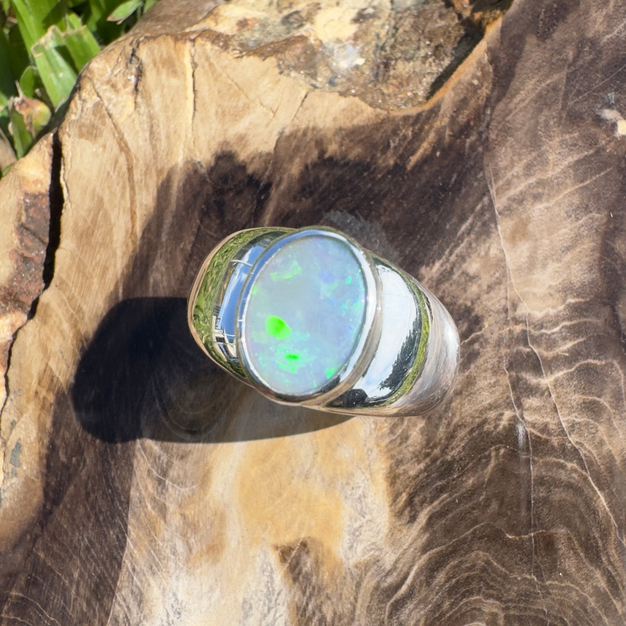 Whitsunday Reef Line – 1.5ct Solid Lightning Ridge Opal 925 Sterling Silver Ring