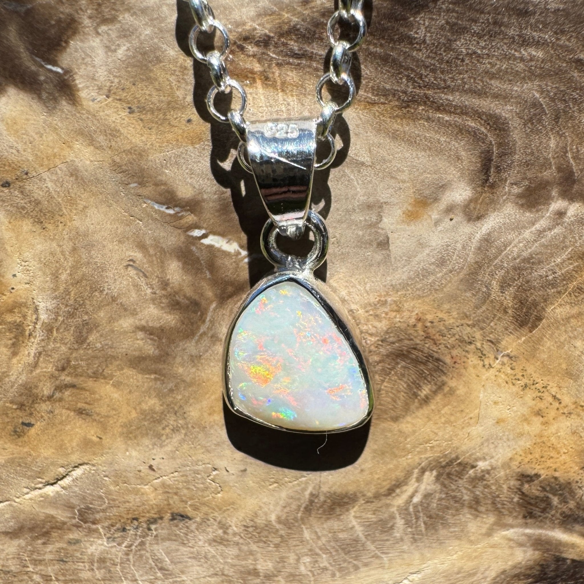 Yalumba Glowfield – 1.5ct Coober Pedy Opal Pendant