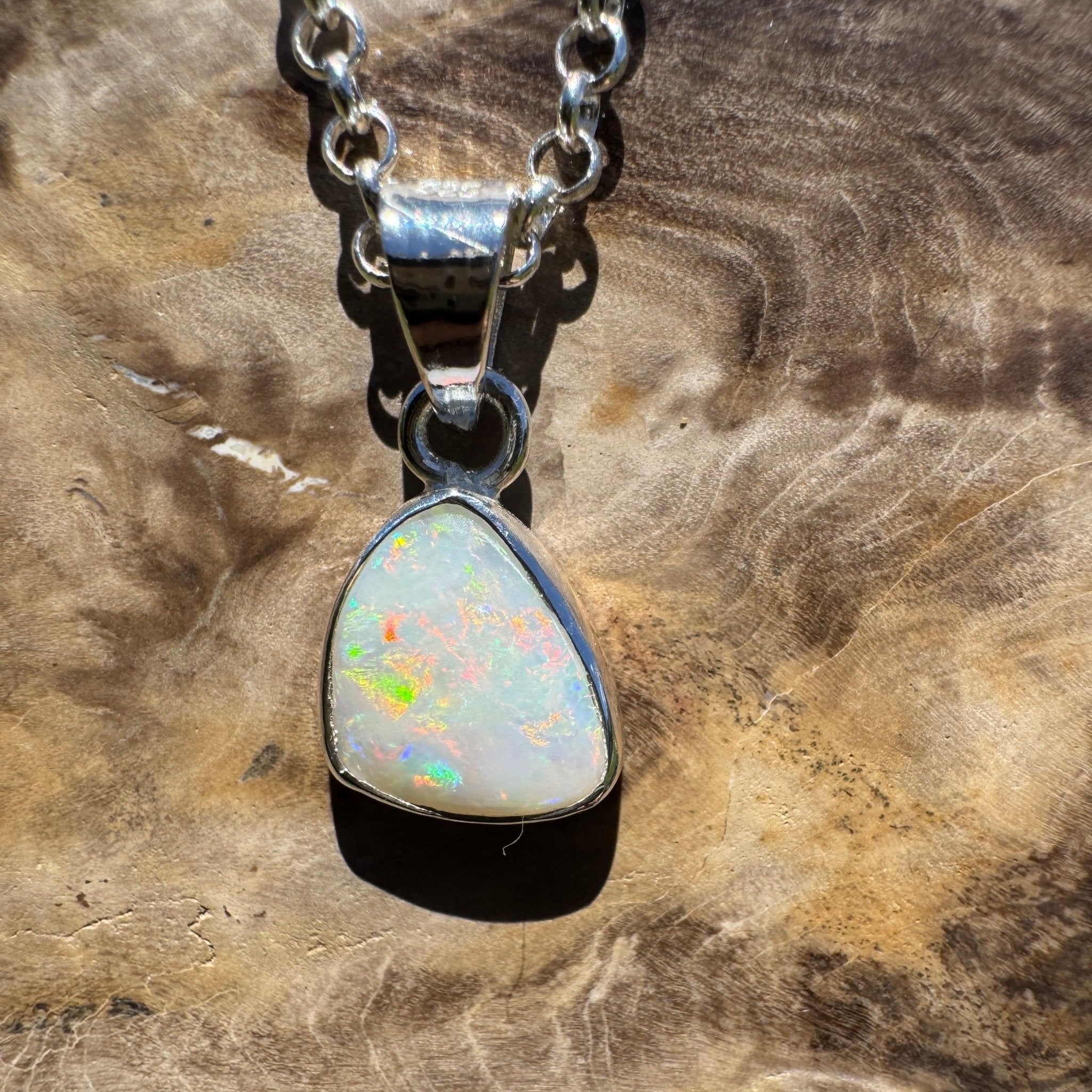 Yalumba Glowfield – 1.5ct Coober Pedy Opal Pendant