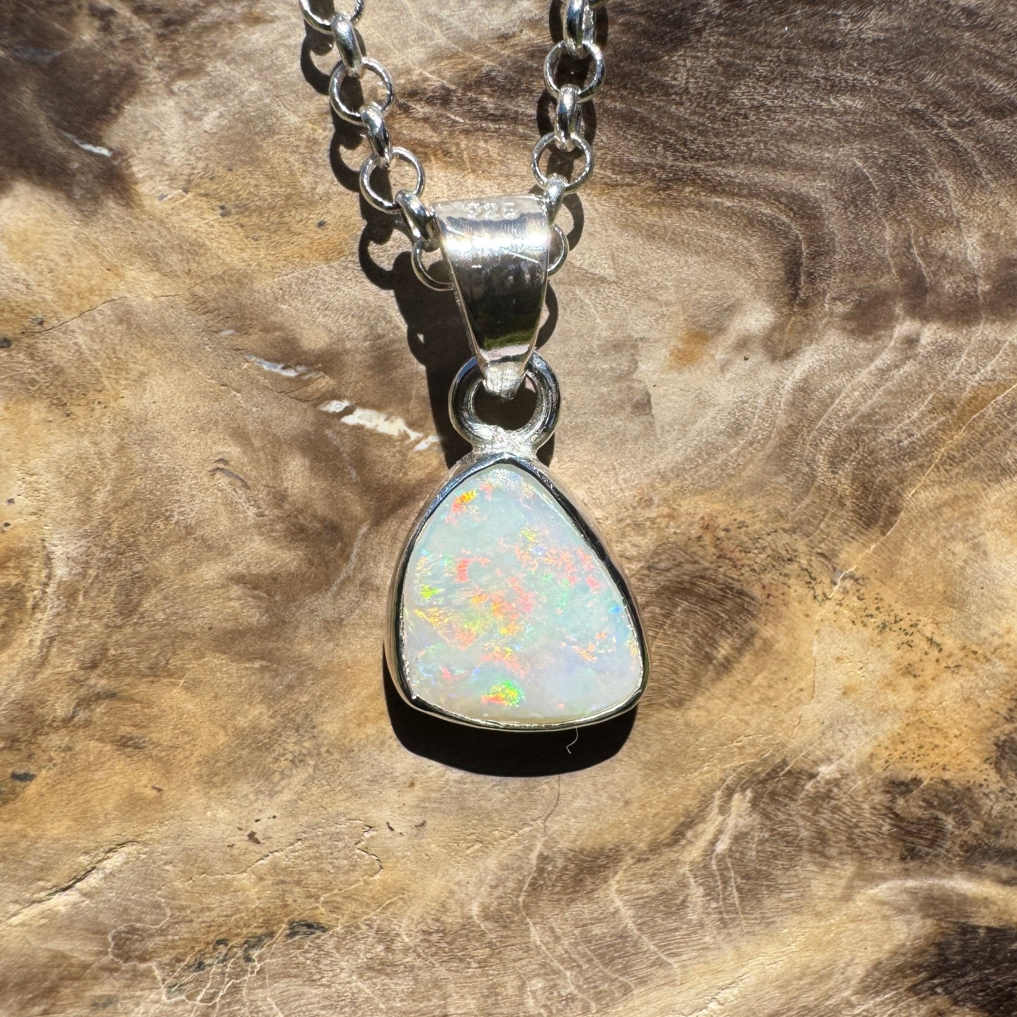 Yalumba Glowfield – 1.5ct Coober Pedy Opal Pendant