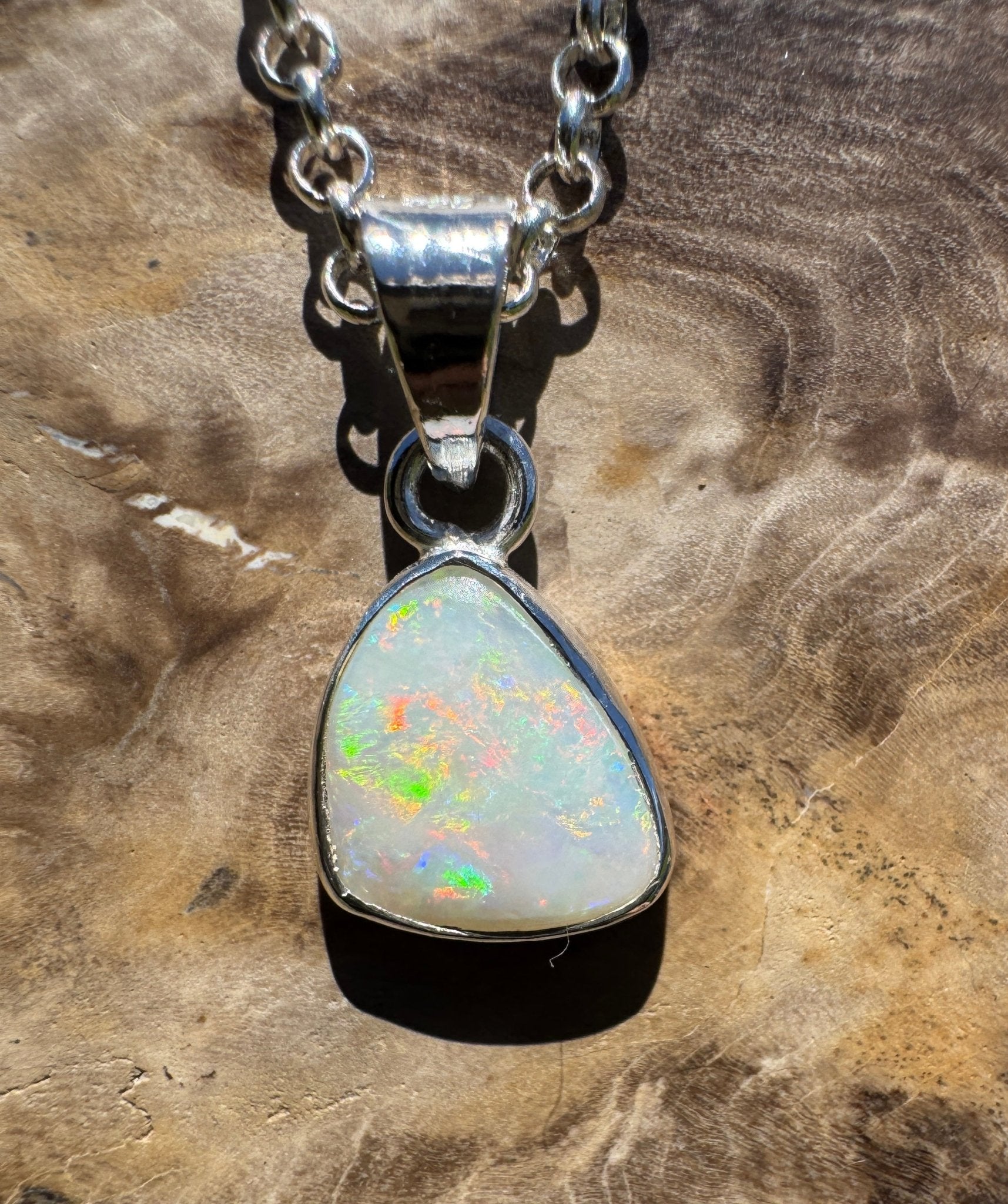 Yalumba Glowfield – 1.5ct Coober Pedy Opal Pendant