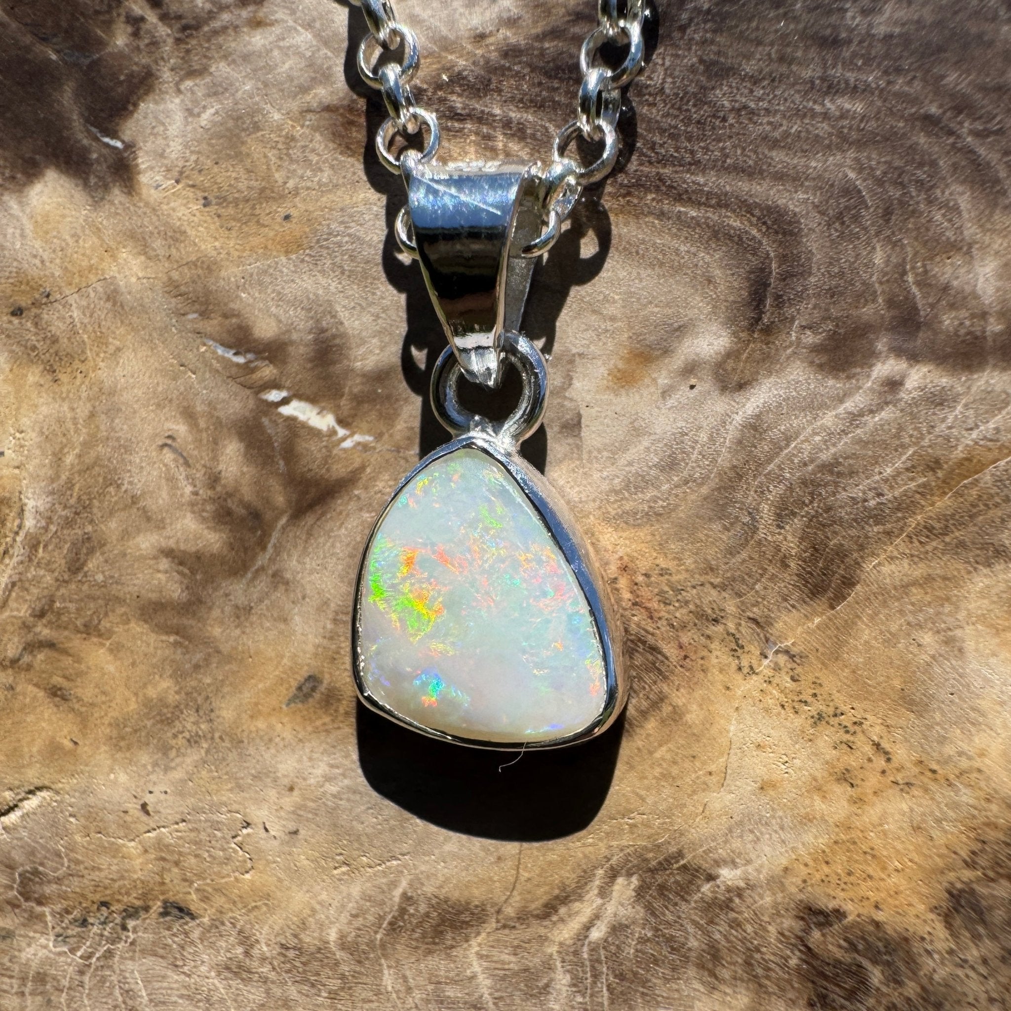 Yalumba Glowfield – 1.5ct Coober Pedy Opal Pendant