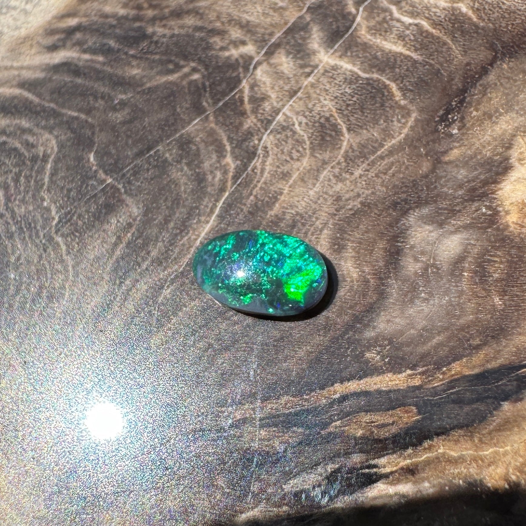0.2ct Hand - cut Solid Lightning Ridge Black Opal