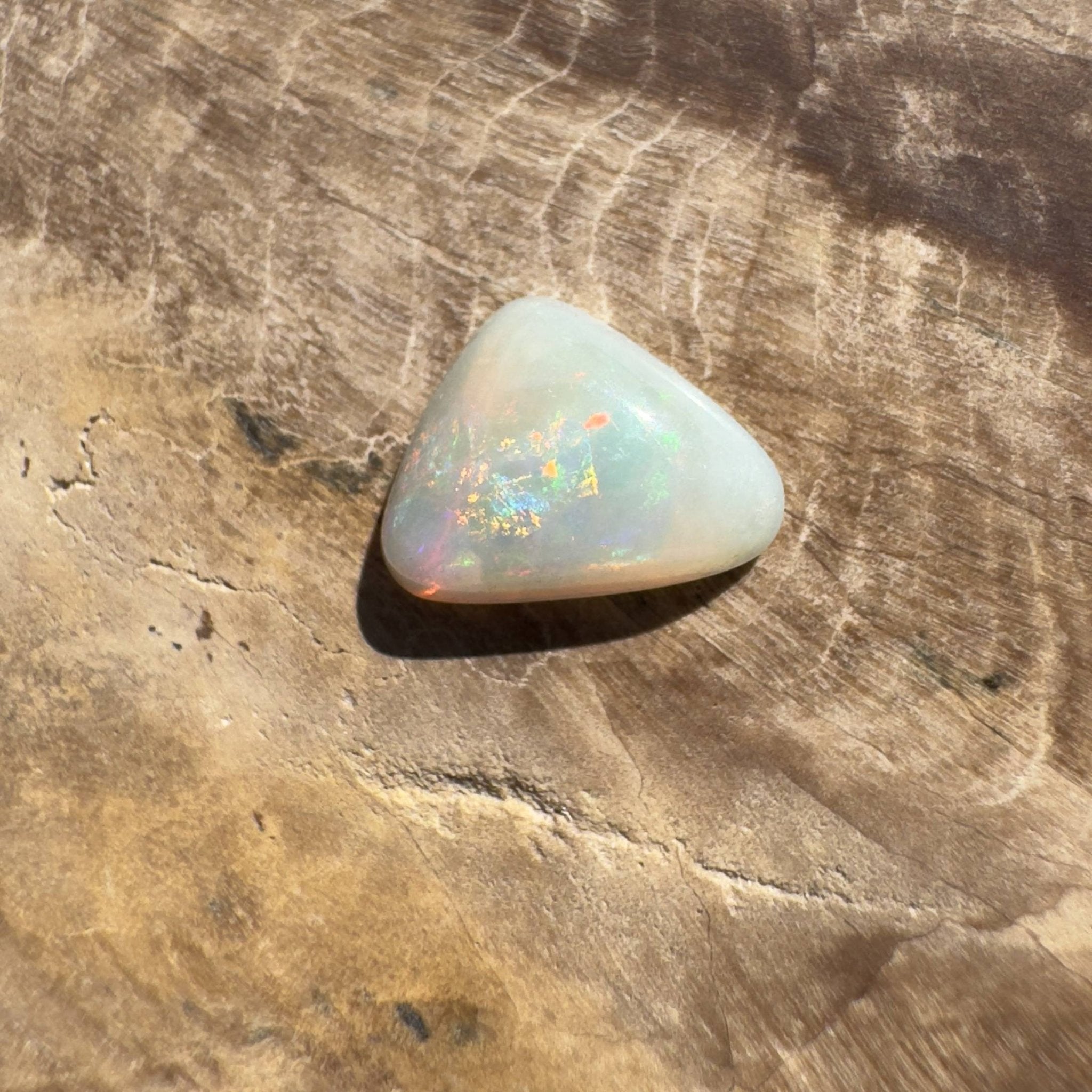 0.95CT Hand - cut Solid Australian Coober Pedy Opal