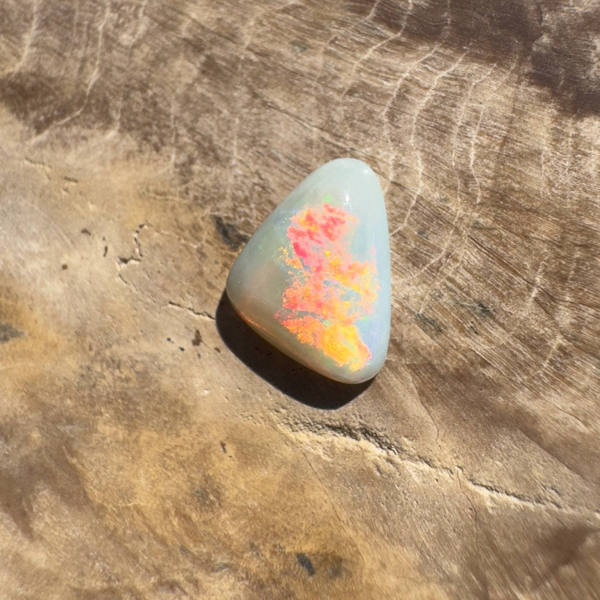0.95CT Hand - cut Solid Australian Coober Pedy Opal