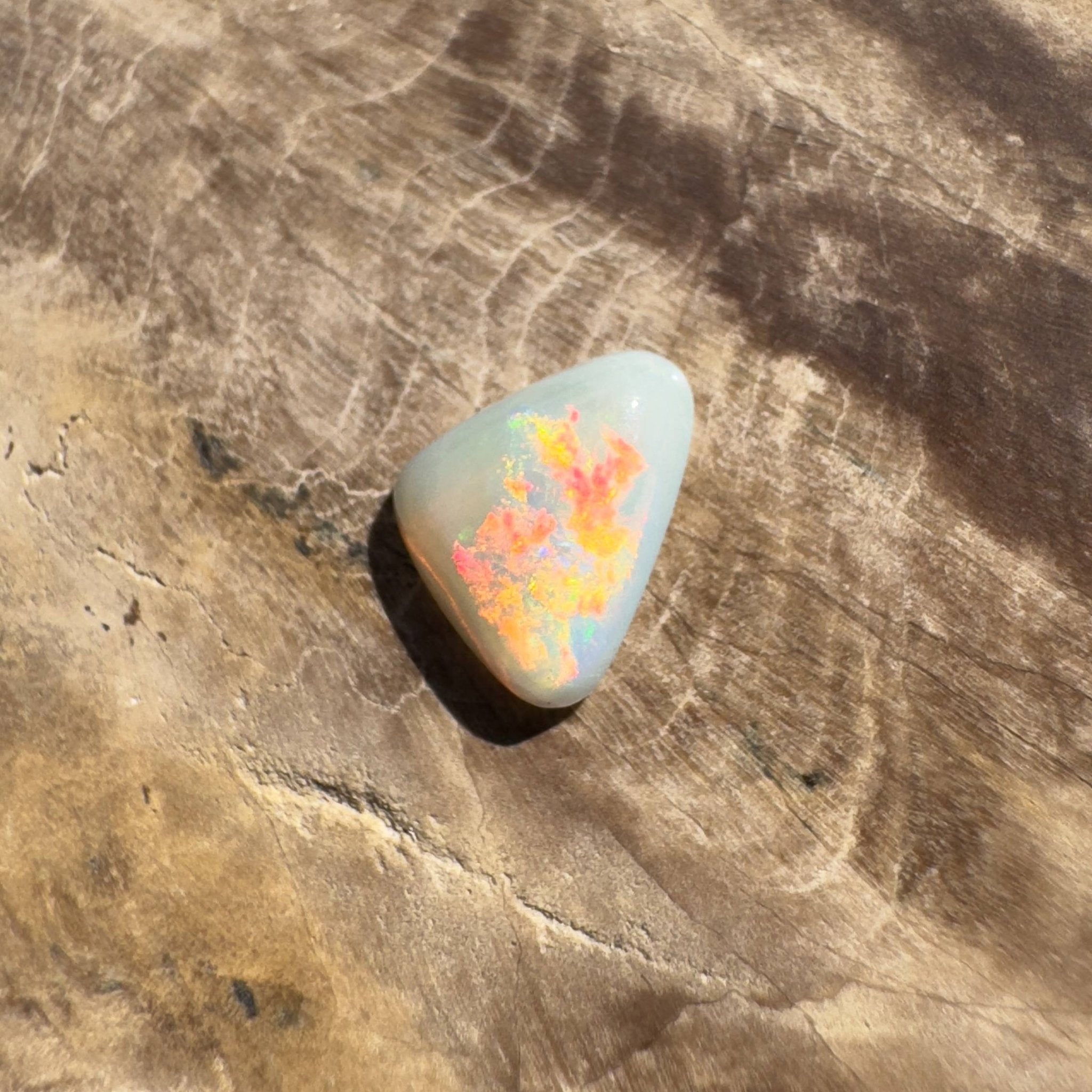 0.95CT Hand - cut Solid Australian Coober Pedy Opal