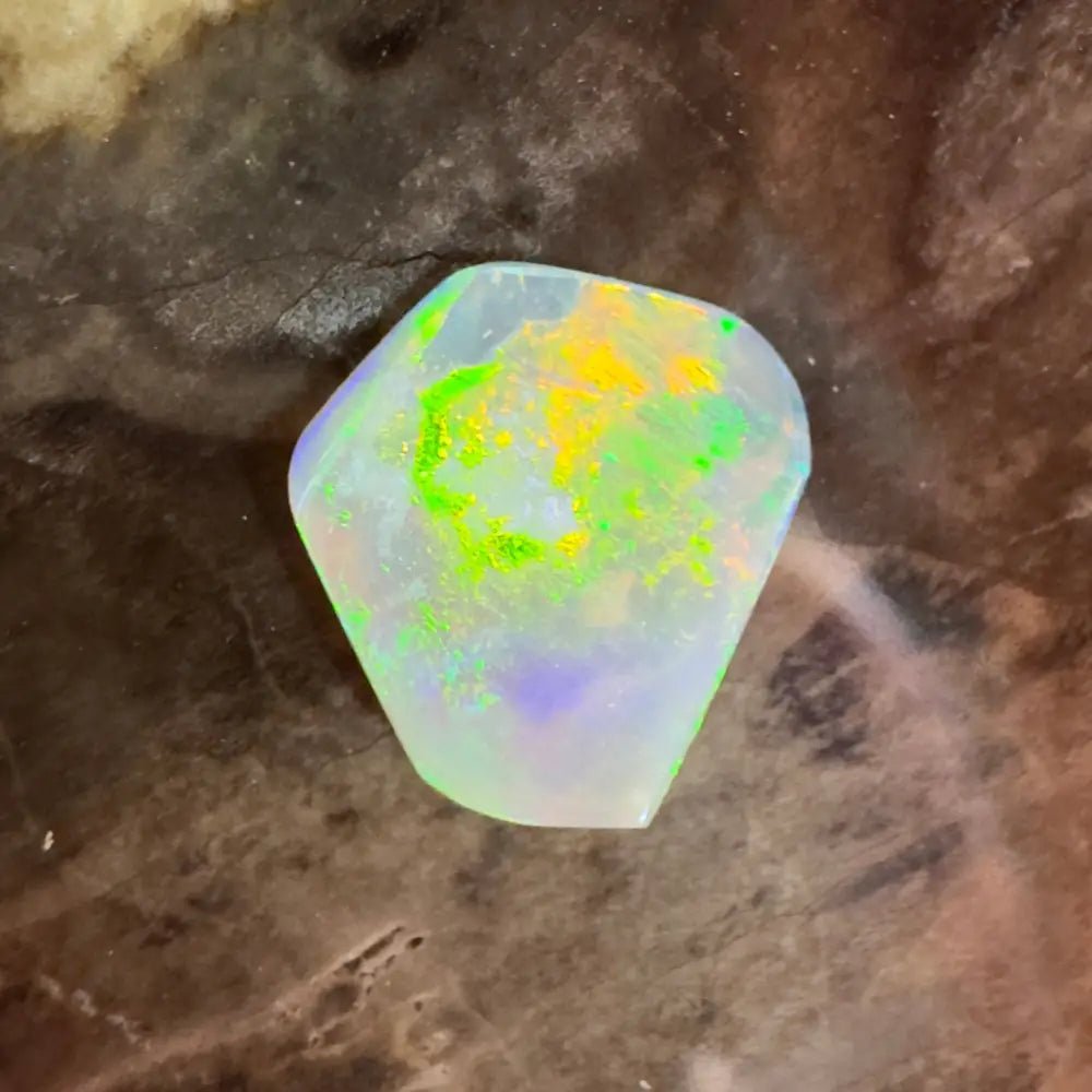 0.9carat Hand - Cut Solid Lightning Ridge Semi Black Opal