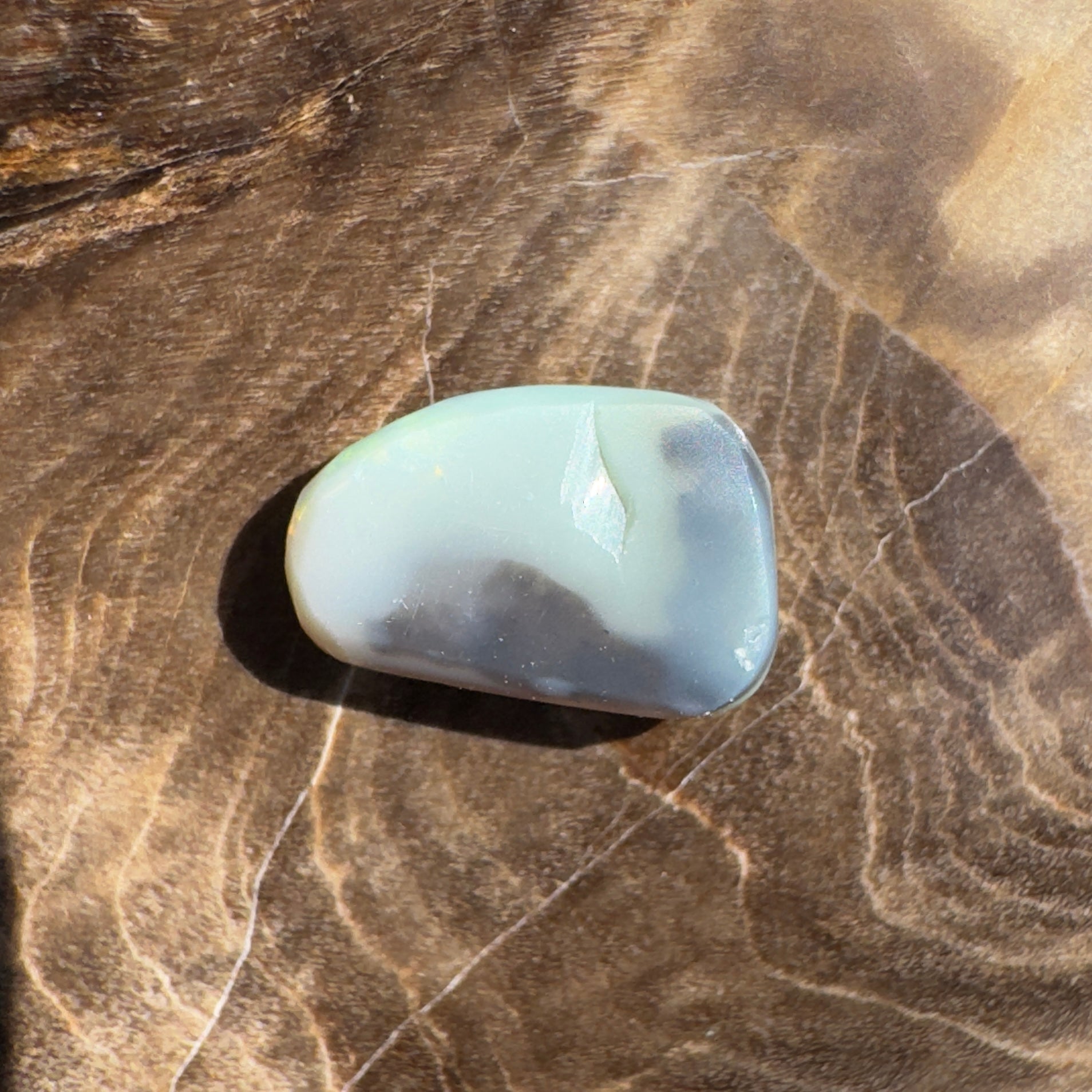 0.9ct Hand - cut Solid Lightning Ridge Opal
