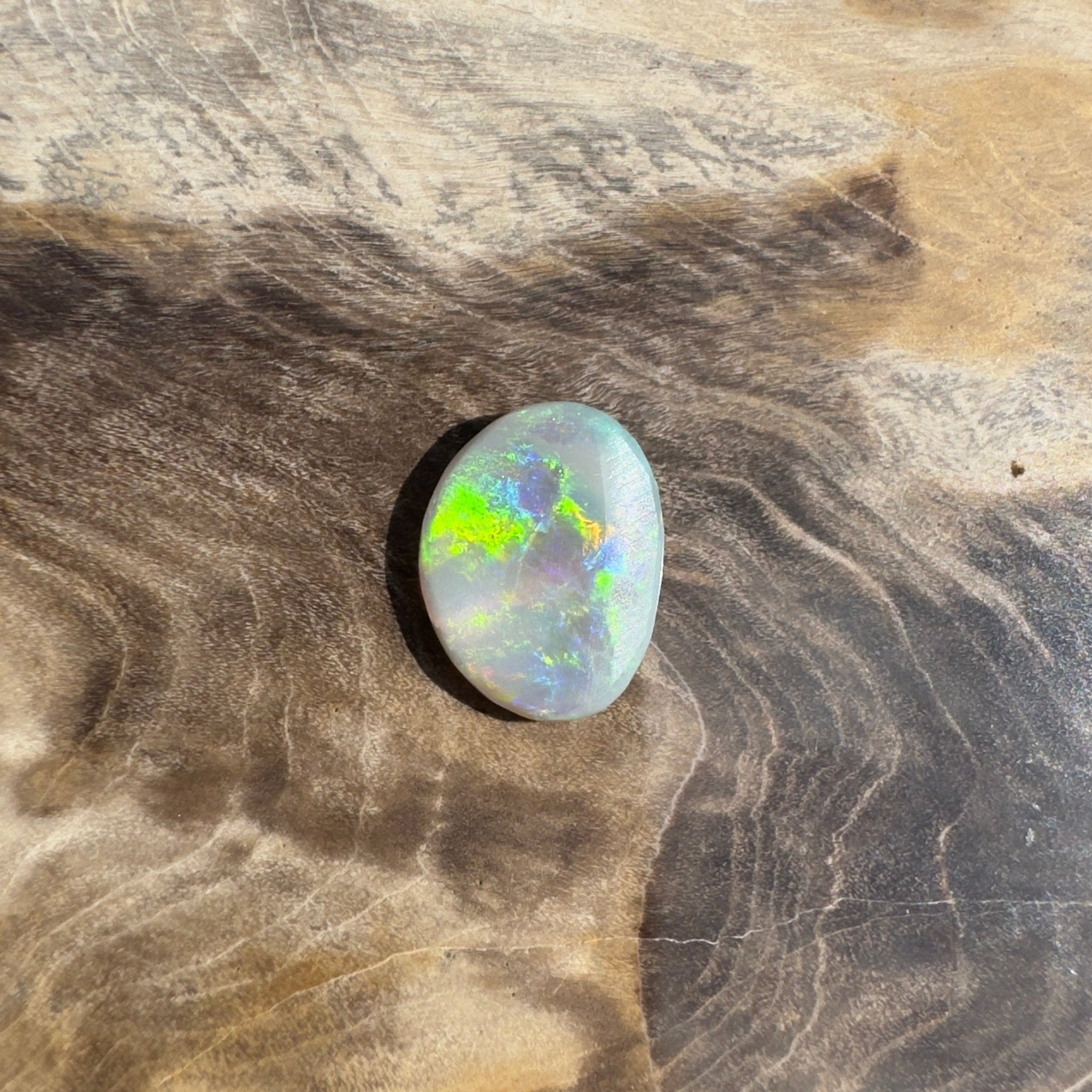 0.9ct Hand - cut Solid Lightning Ridge Opal