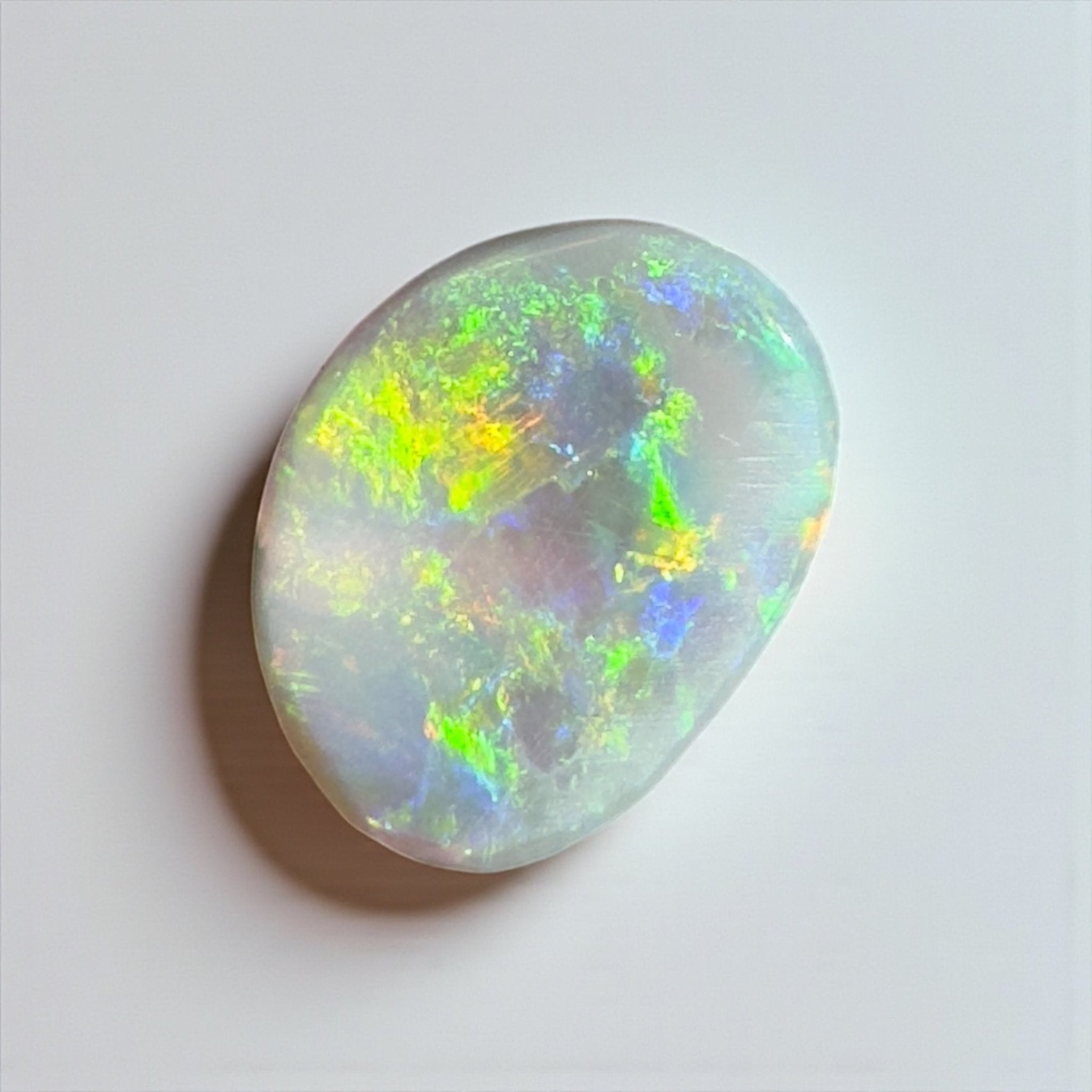 0.9ct Hand - cut Solid Lightning Ridge Opal