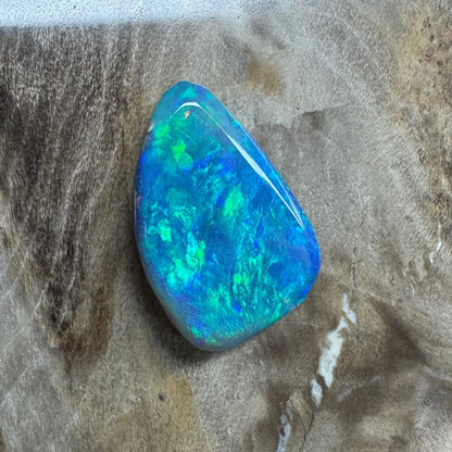 Iridescent Blue-Green Opal Gemstone from Lightning Ridge in a 1.8ct Hand-Cut Semi Black Opal
