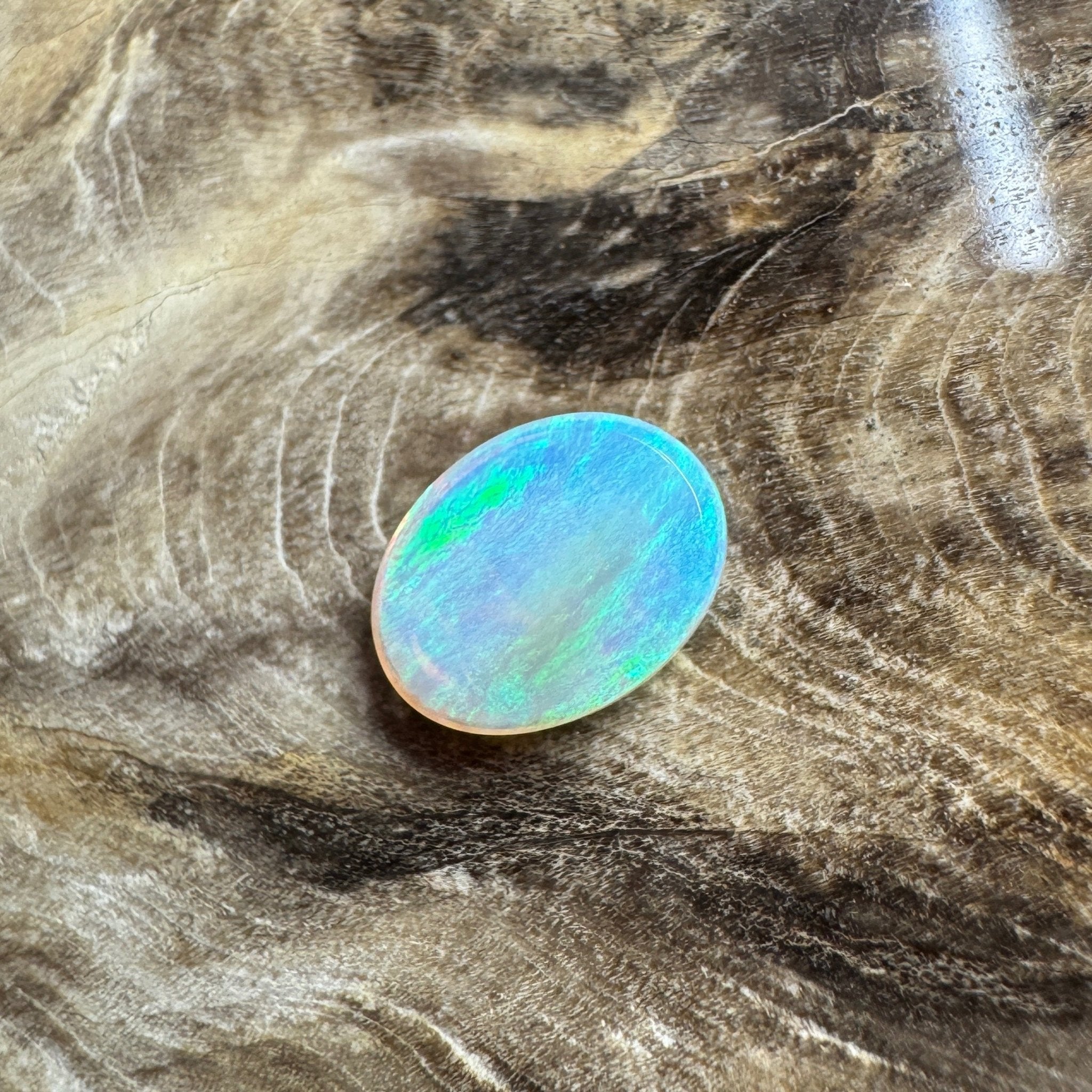 1.1ct Hand - cut Solid Lightning Ridge Opal
