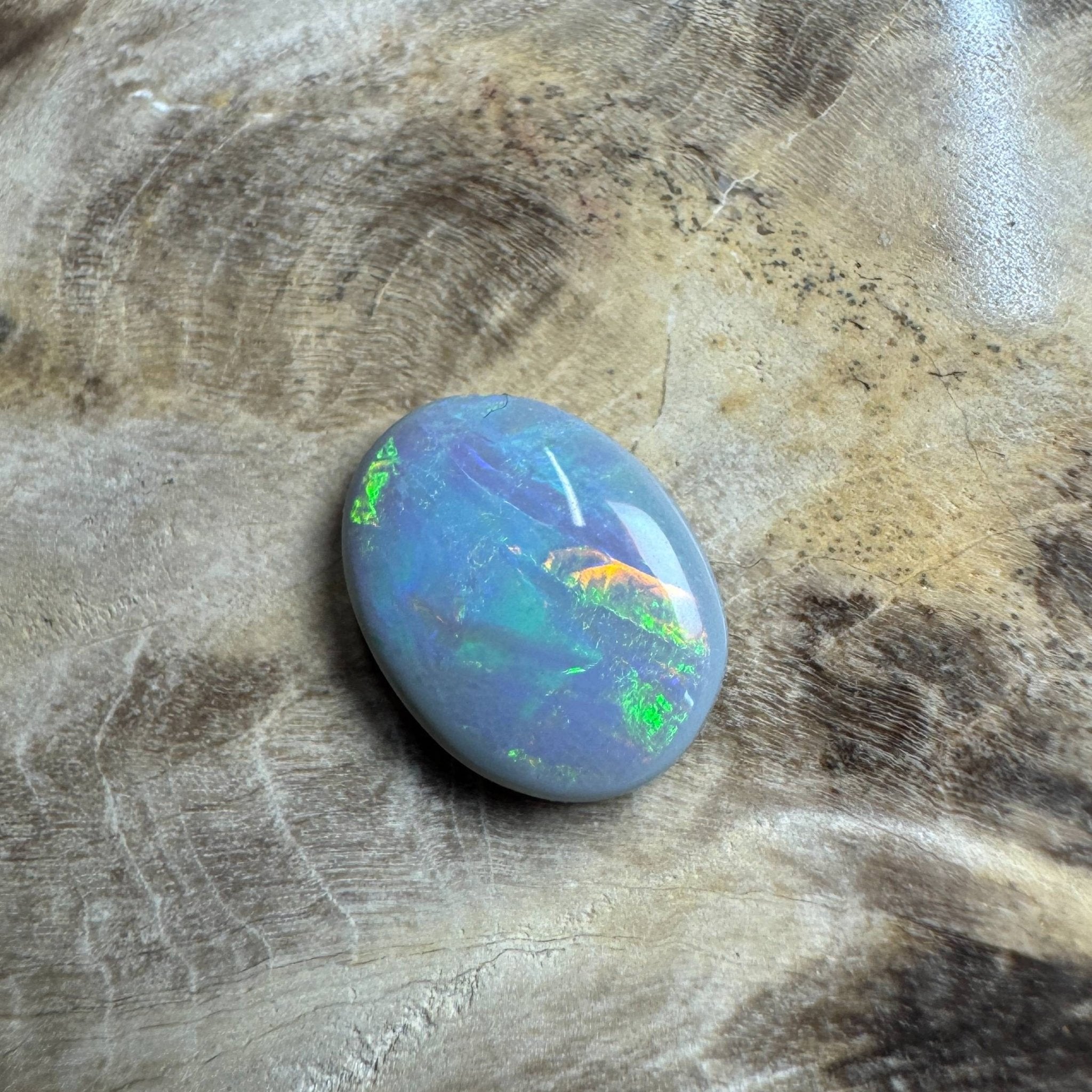 1.1ct Hand - cut Solid Lightning Ridge Opal