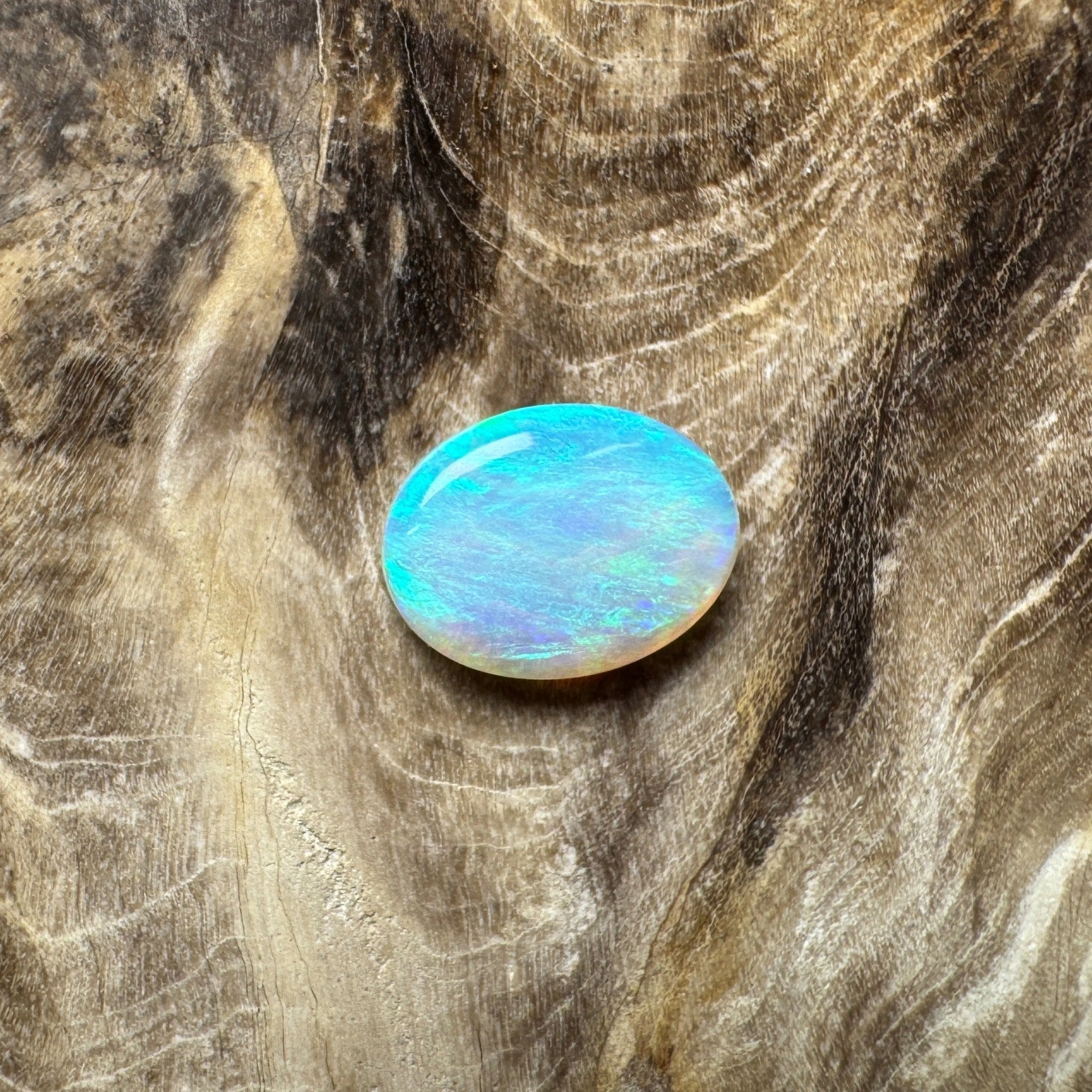 1.1ct Hand - cut Solid Lightning Ridge Opal