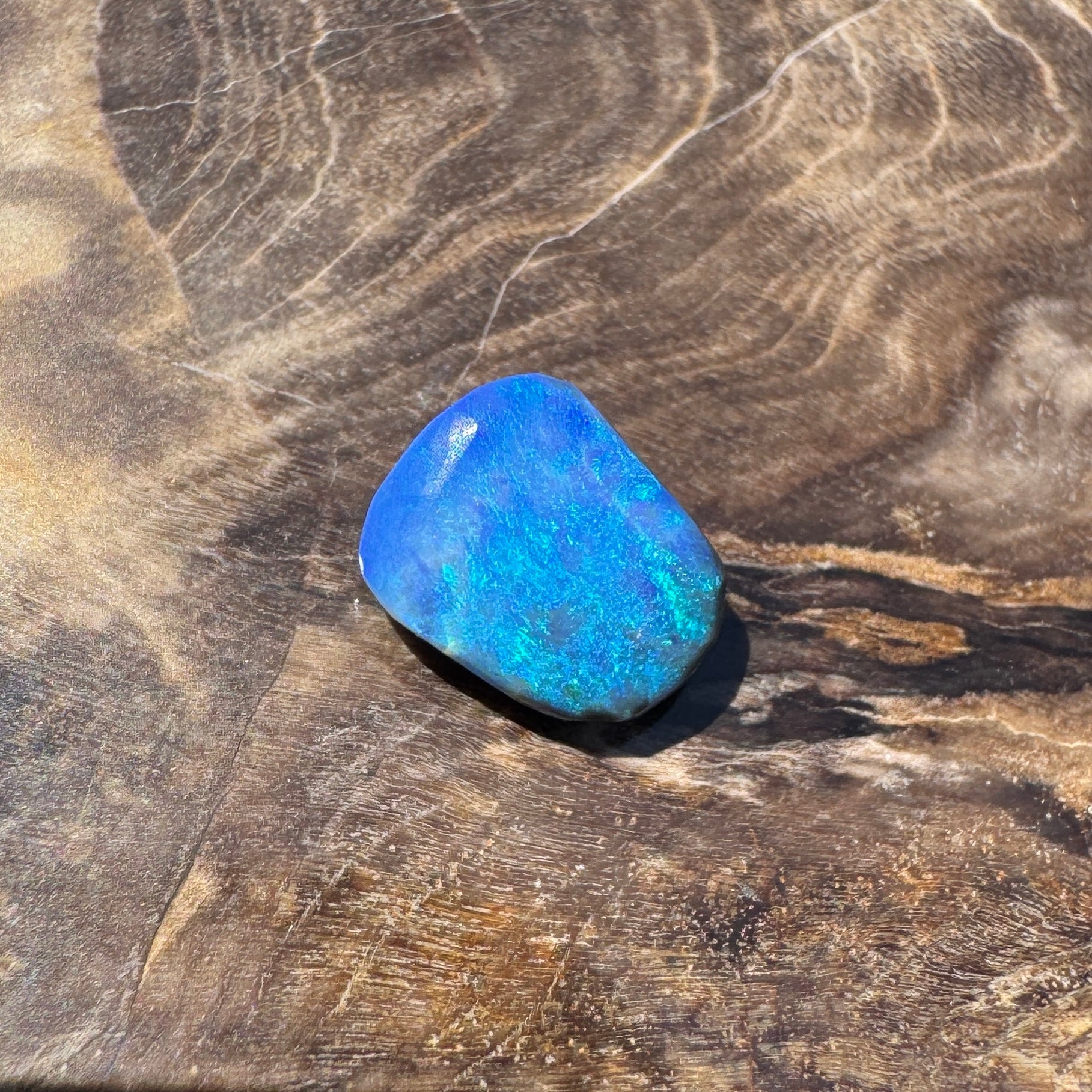1.2ct Hand - cut Solid Lightning Ridge Opal