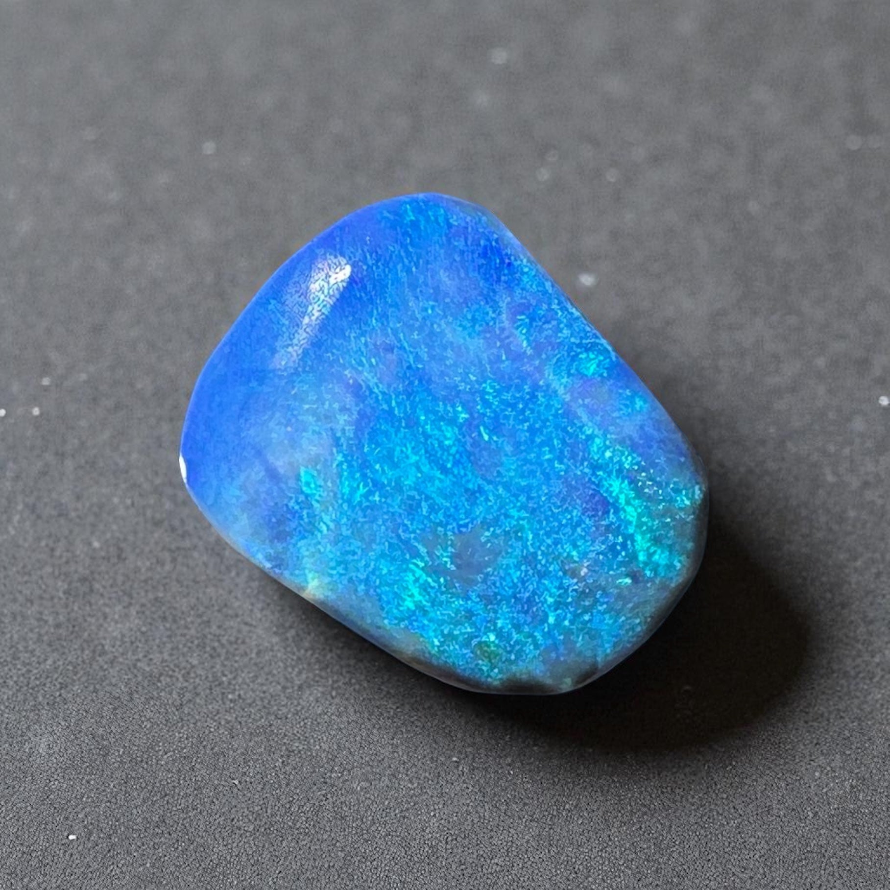 1.2ct Hand - cut Solid Lightning Ridge Opal