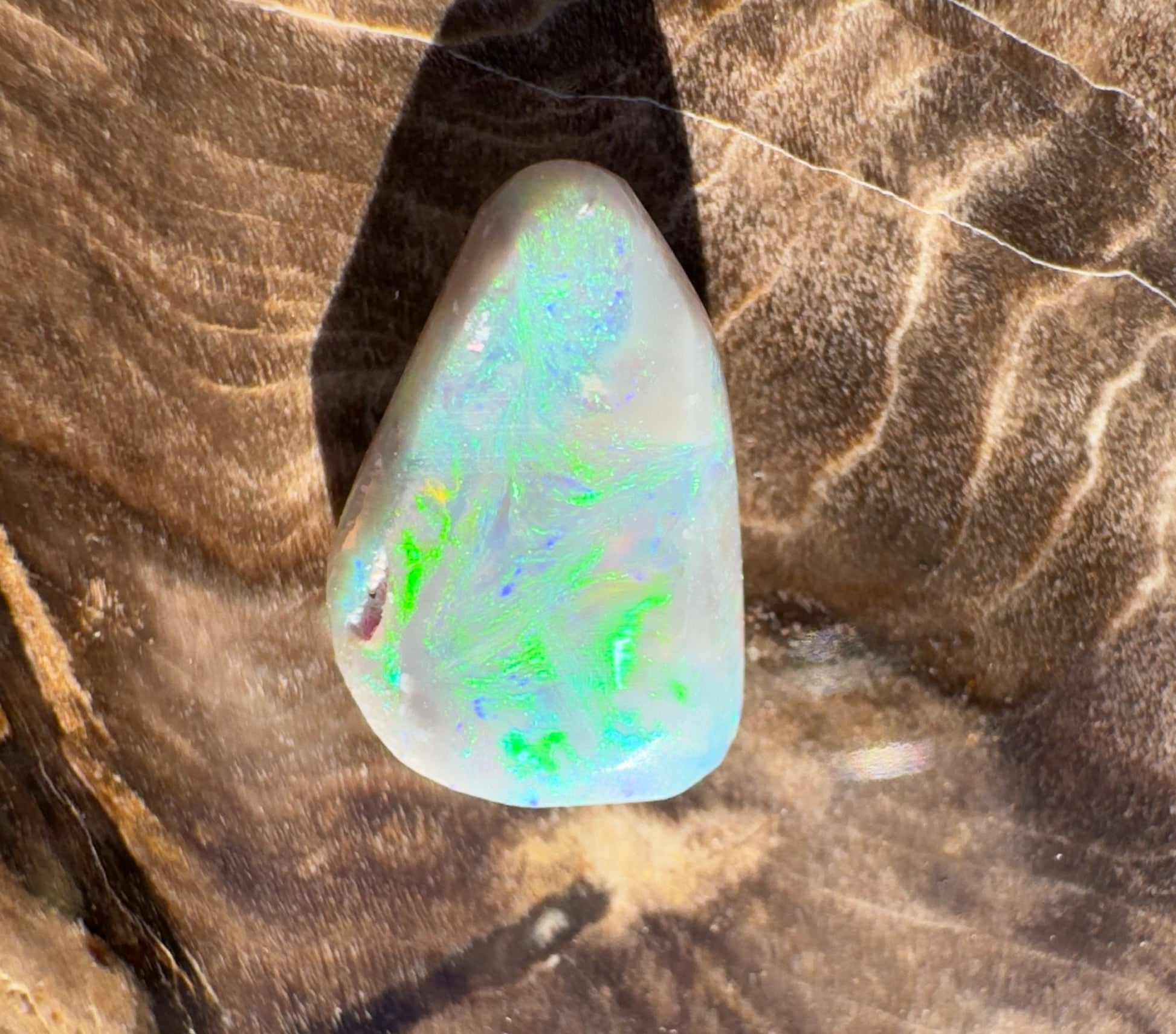 1.2ct Hand - Cut Solid Lightning Ridge Semi Black Opal