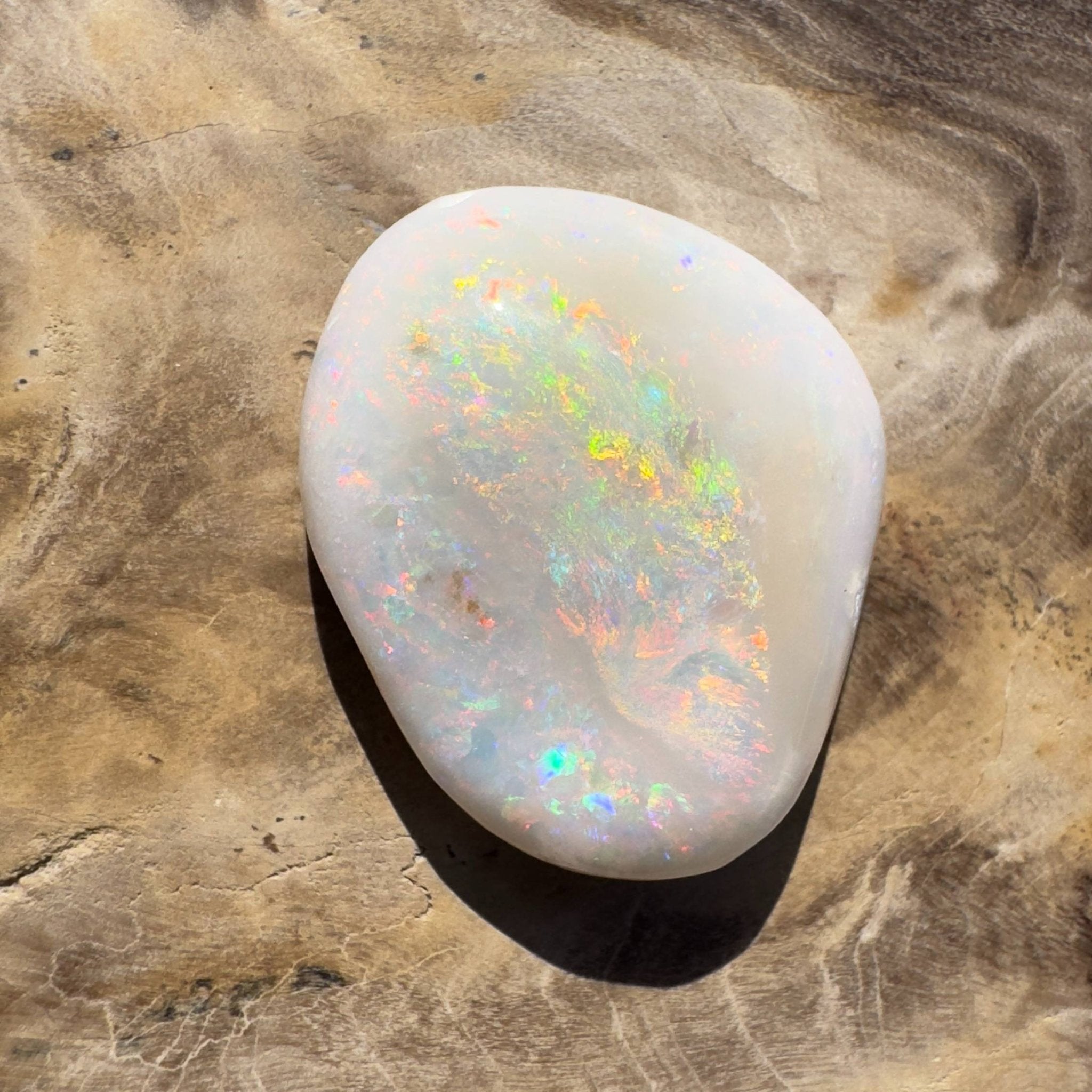15.6ct Hand - cut Solid Australian Lightning Ridge Opal