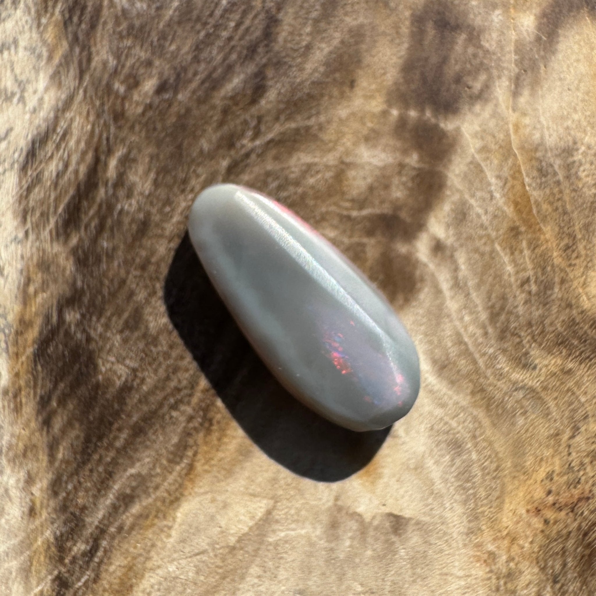 1.5ct Hand - cut Solid Lightning Ridge Semi Black Opal