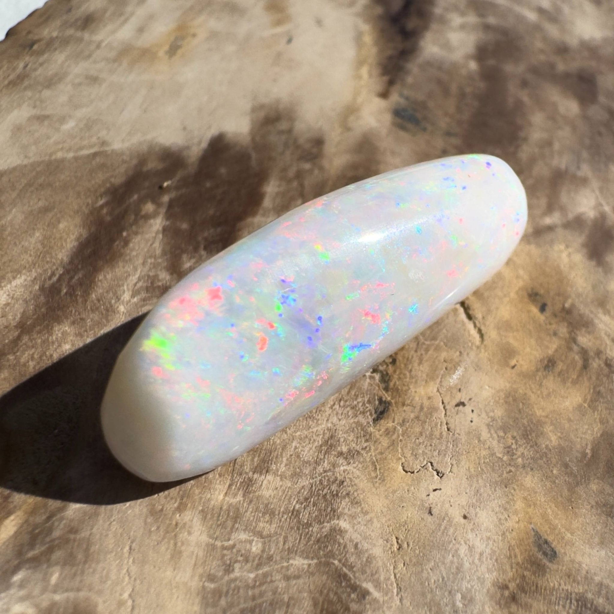 16.9ct Hand - cut Solid Australian Coober Pedy Opal