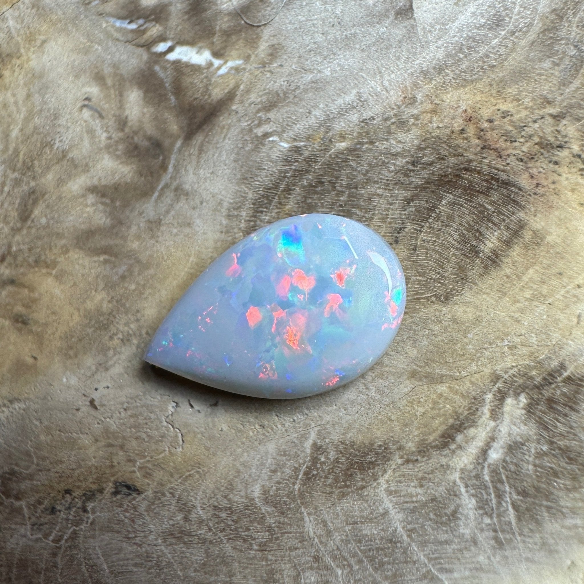1.6ct Hand - Cut Solid Coober Pedy Opal