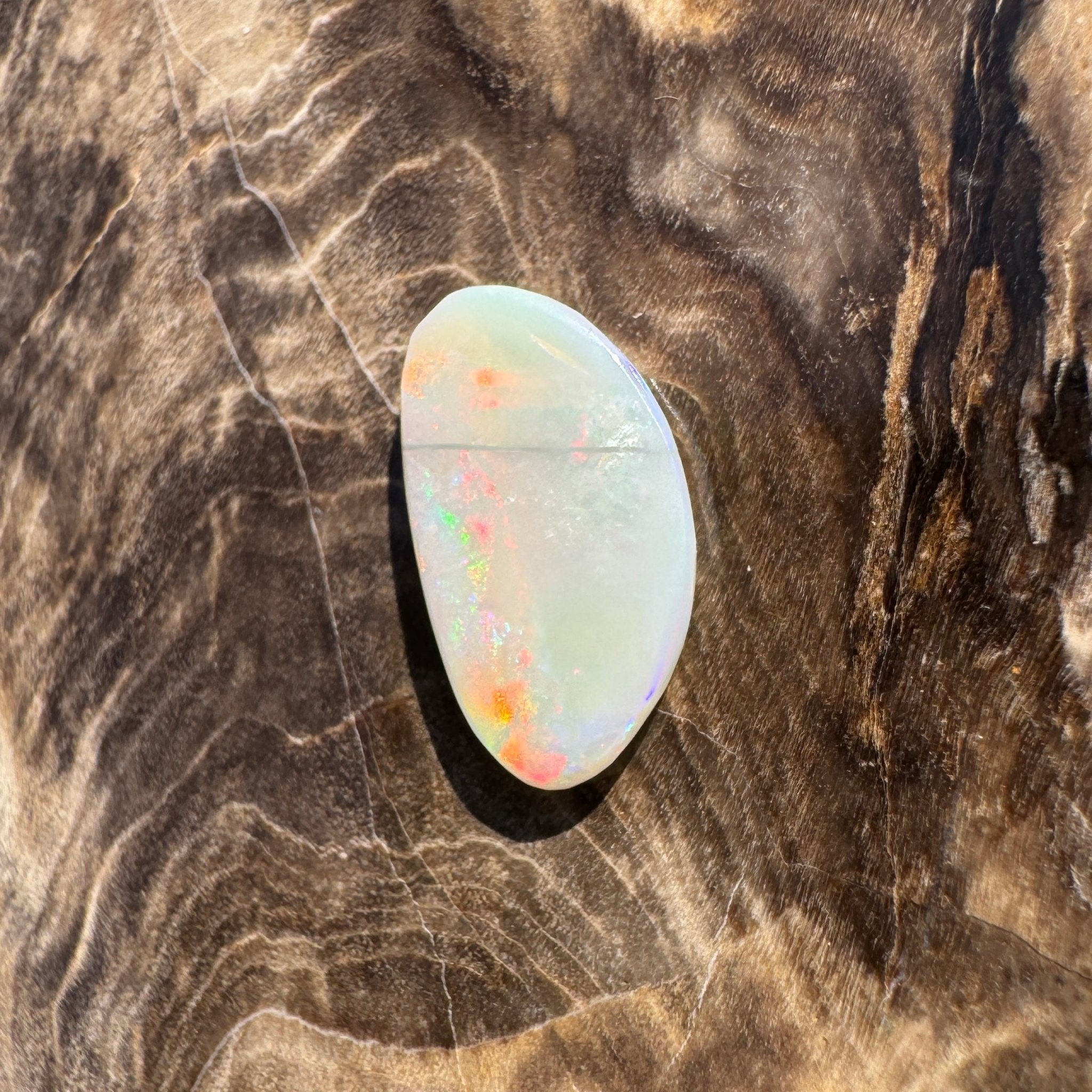 1.6ct Hand - cut Solid Lightning Ridge Opal