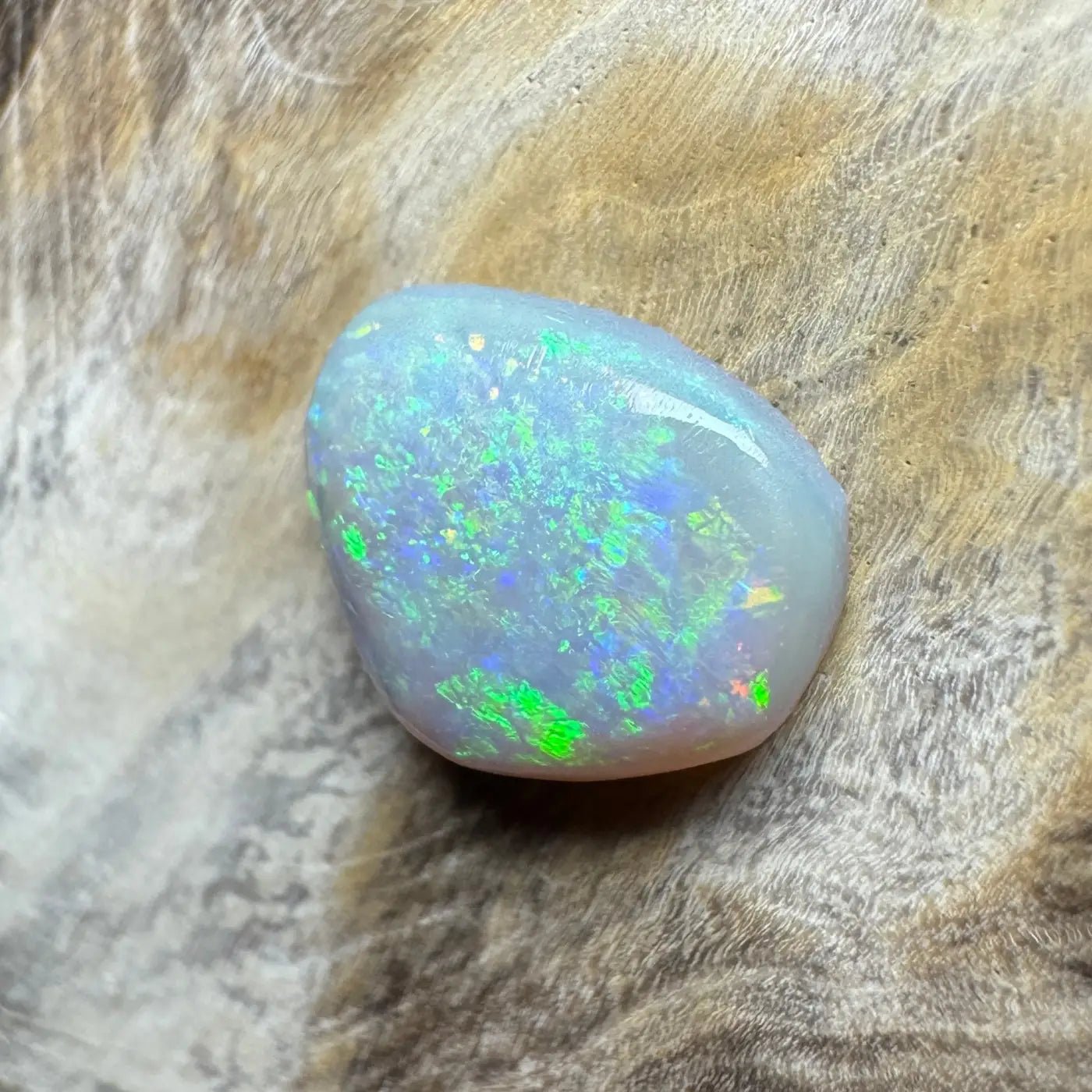 1.6ct Hand - Cut Solid Lightning Ridge Opal