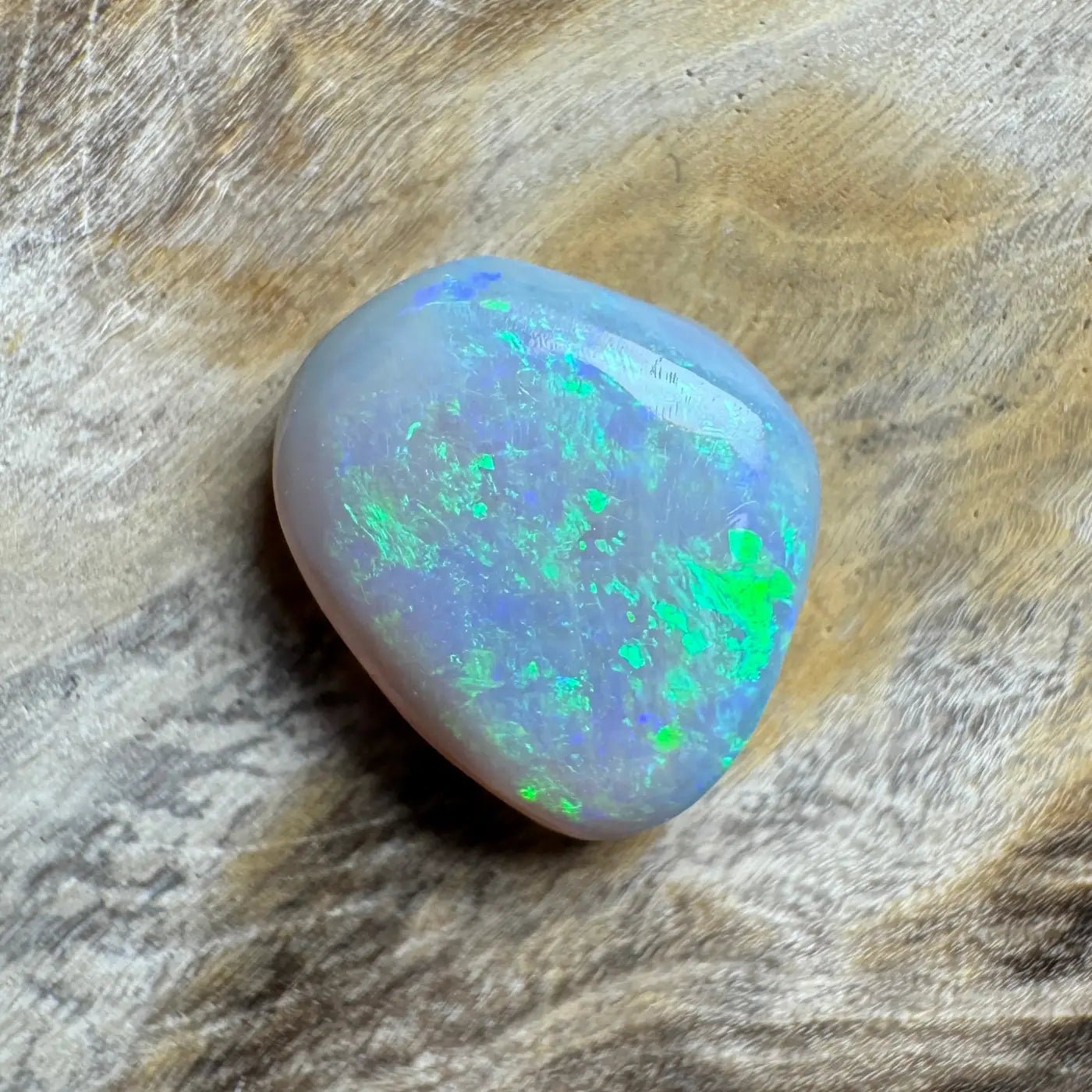 1.6ct Hand - Cut Solid Lightning Ridge Opal