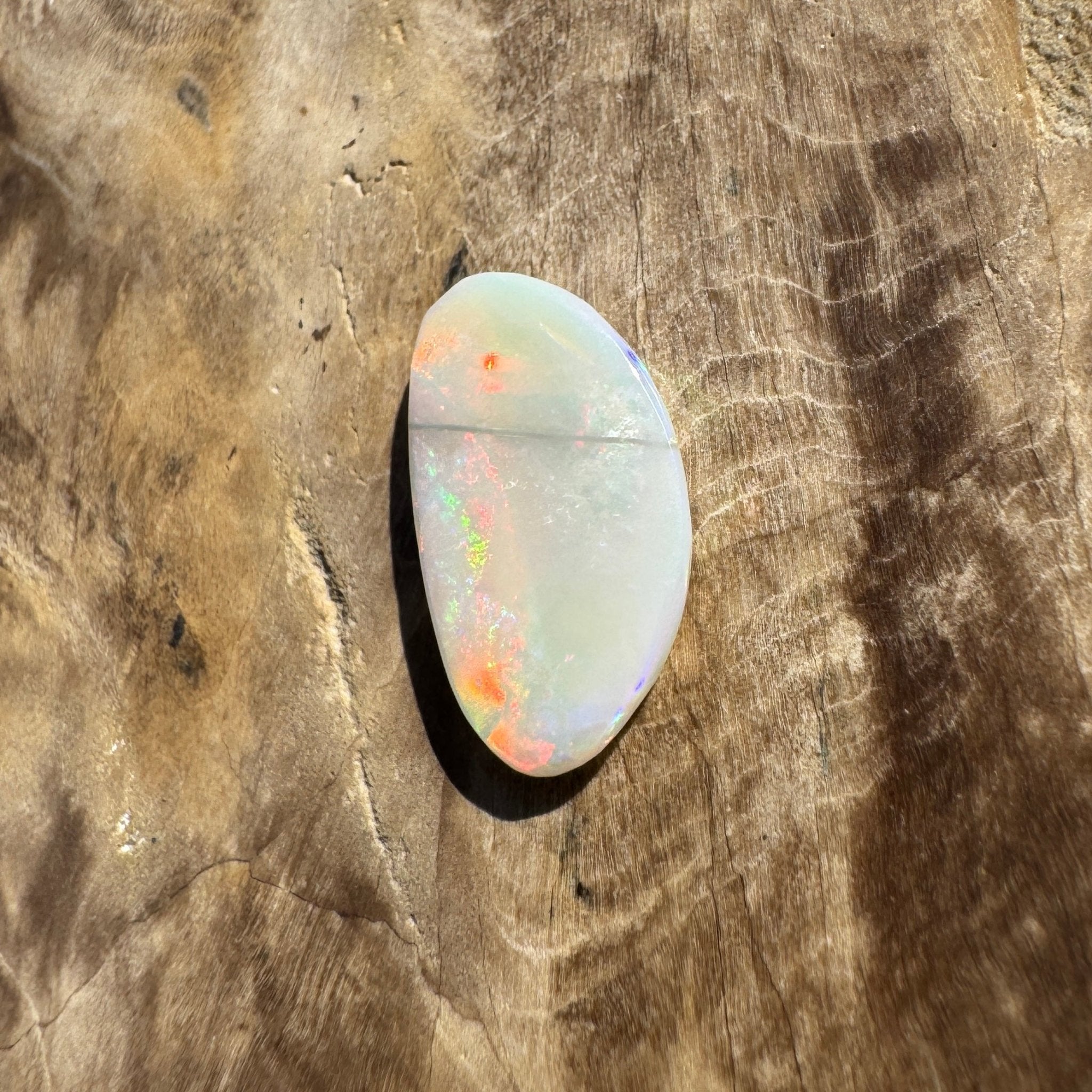 1.6ct Hand - cut Solid Lightning Ridge Opal