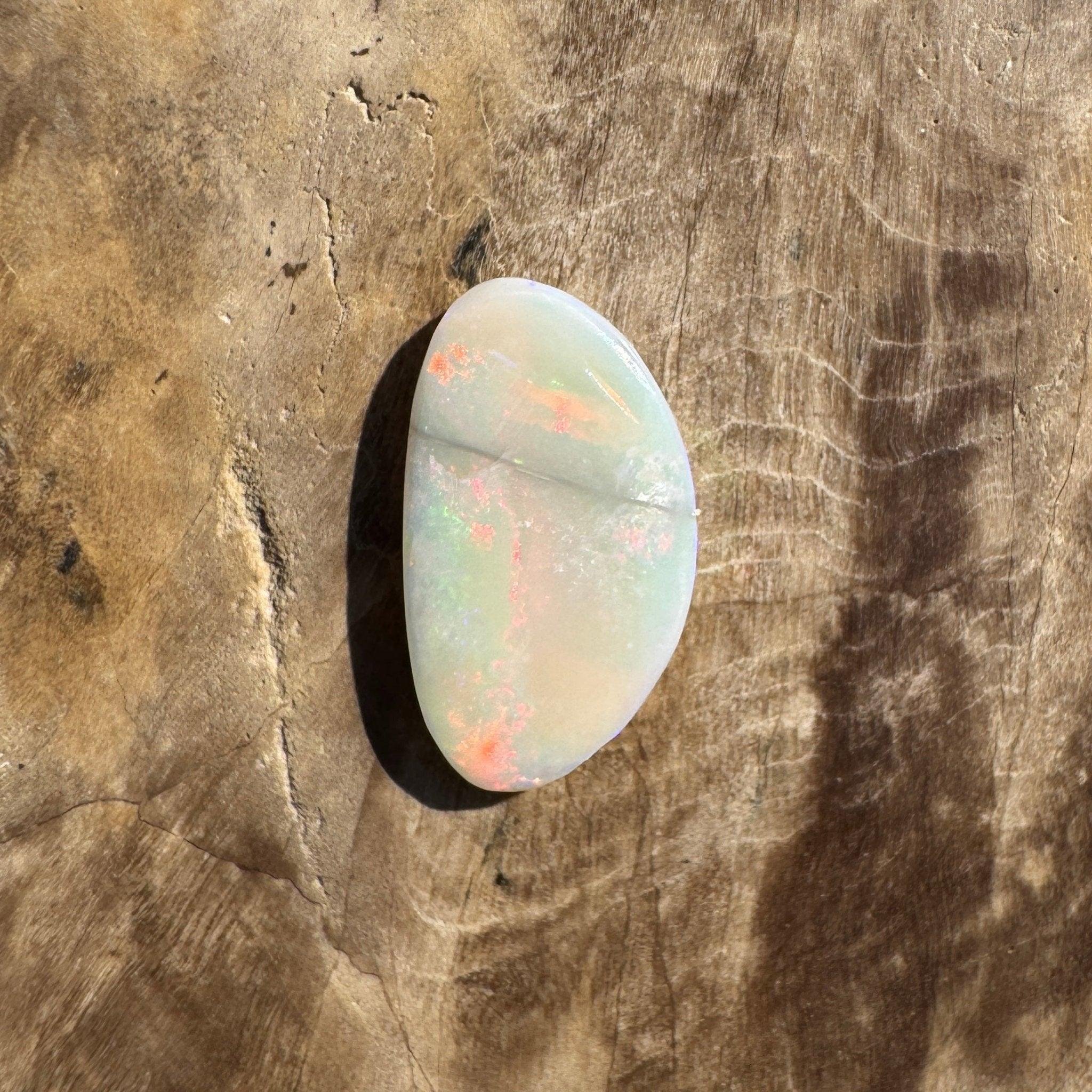 1.6ct Hand - cut Solid Lightning Ridge Opal