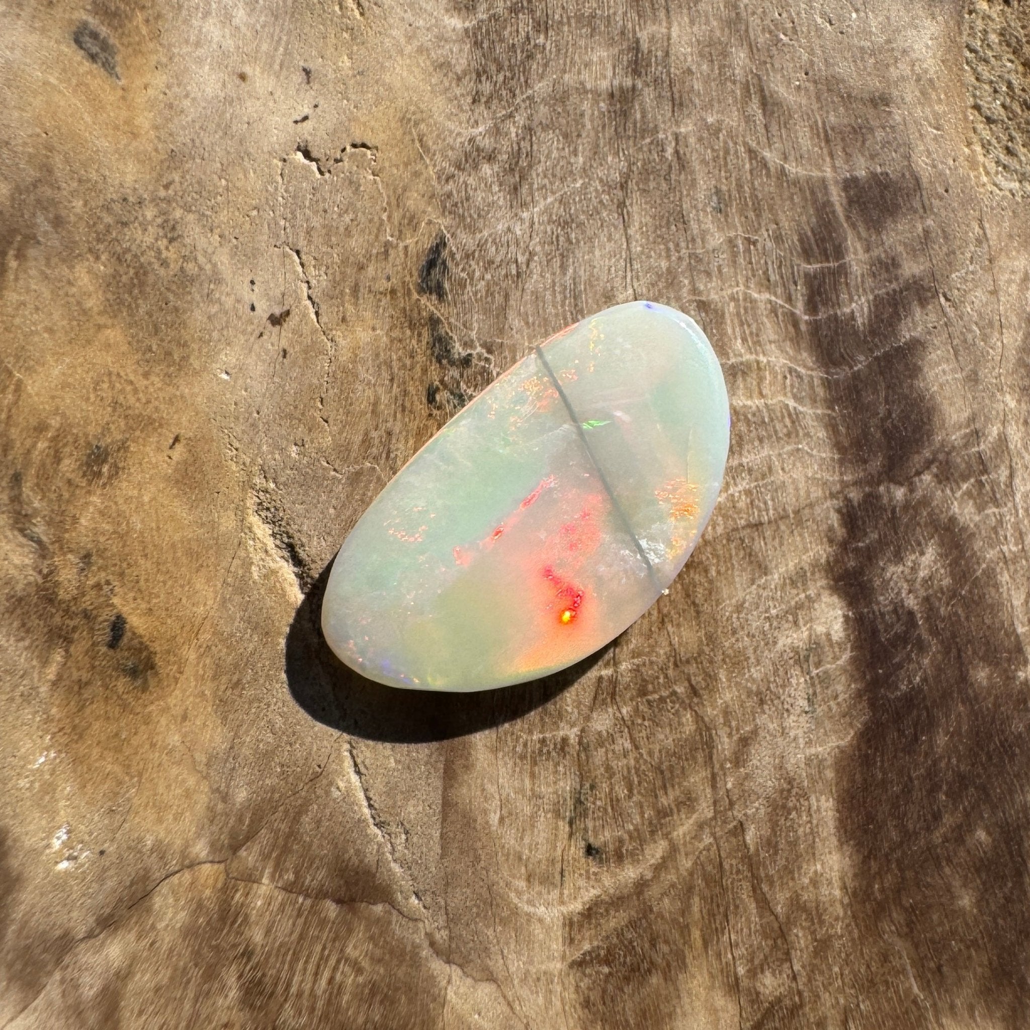 1.6ct Hand - cut Solid Lightning Ridge Opal