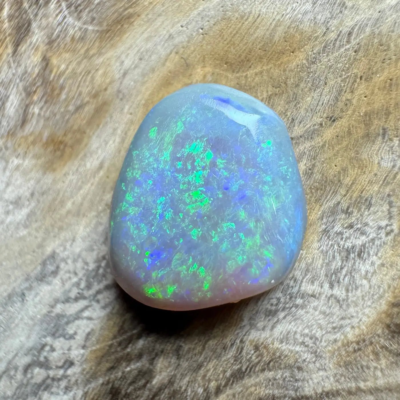 1.6ct Hand - Cut Solid Lightning Ridge Opal