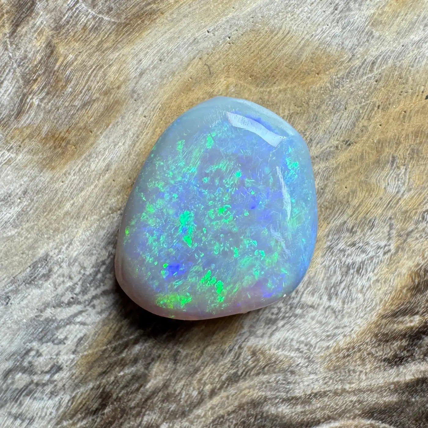 1.6ct Hand - Cut Solid Lightning Ridge Opal