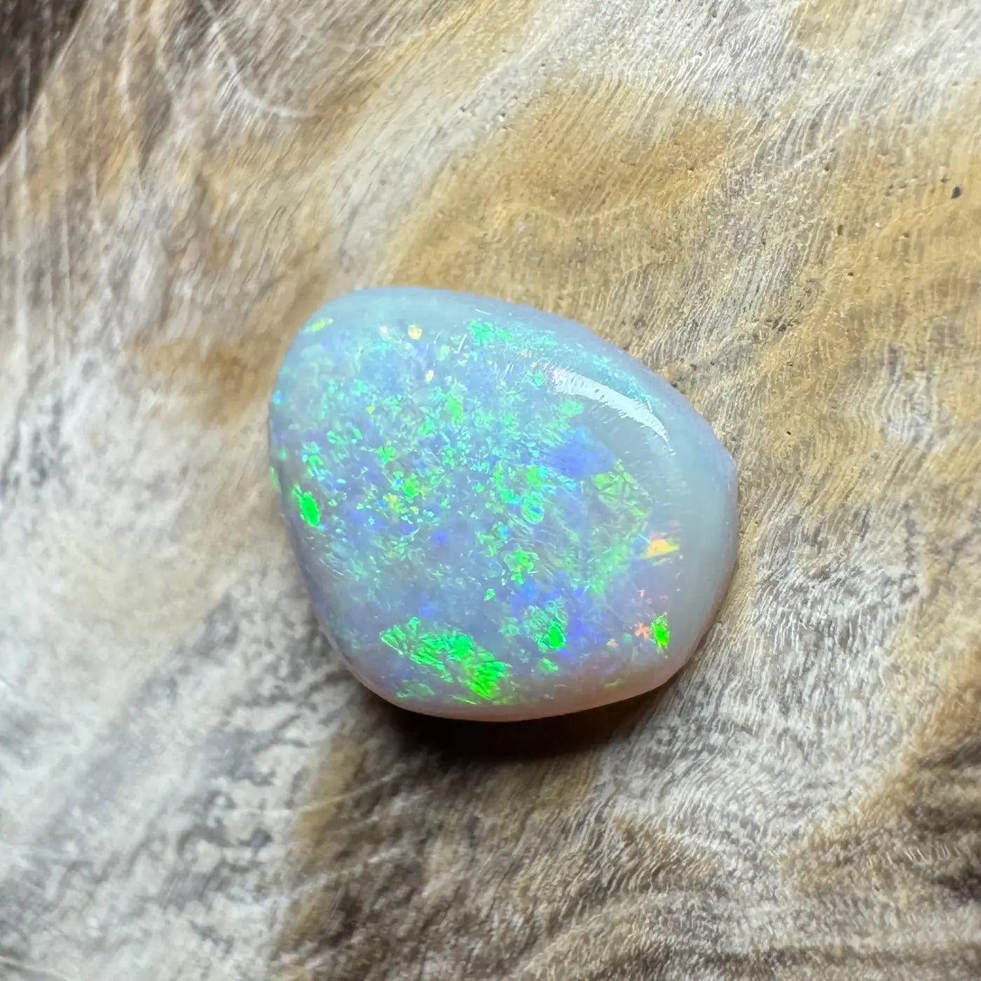 1.6ct Hand - Cut Solid Lightning Ridge Opal