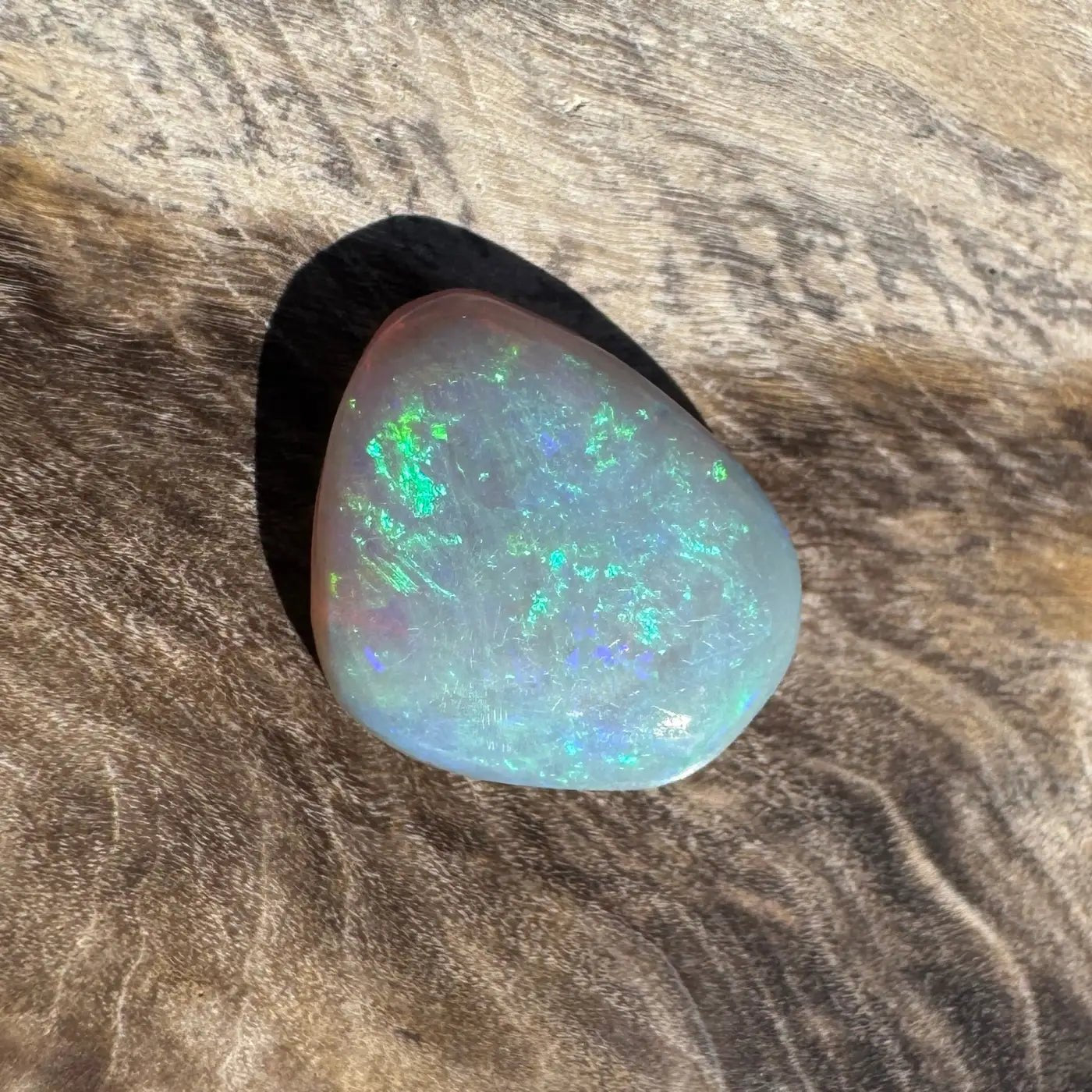 1.6ct Hand - Cut Solid Lightning Ridge Opal