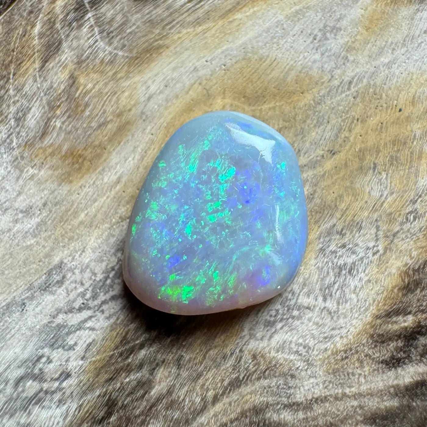1.6ct Hand - Cut Solid Lightning Ridge Opal