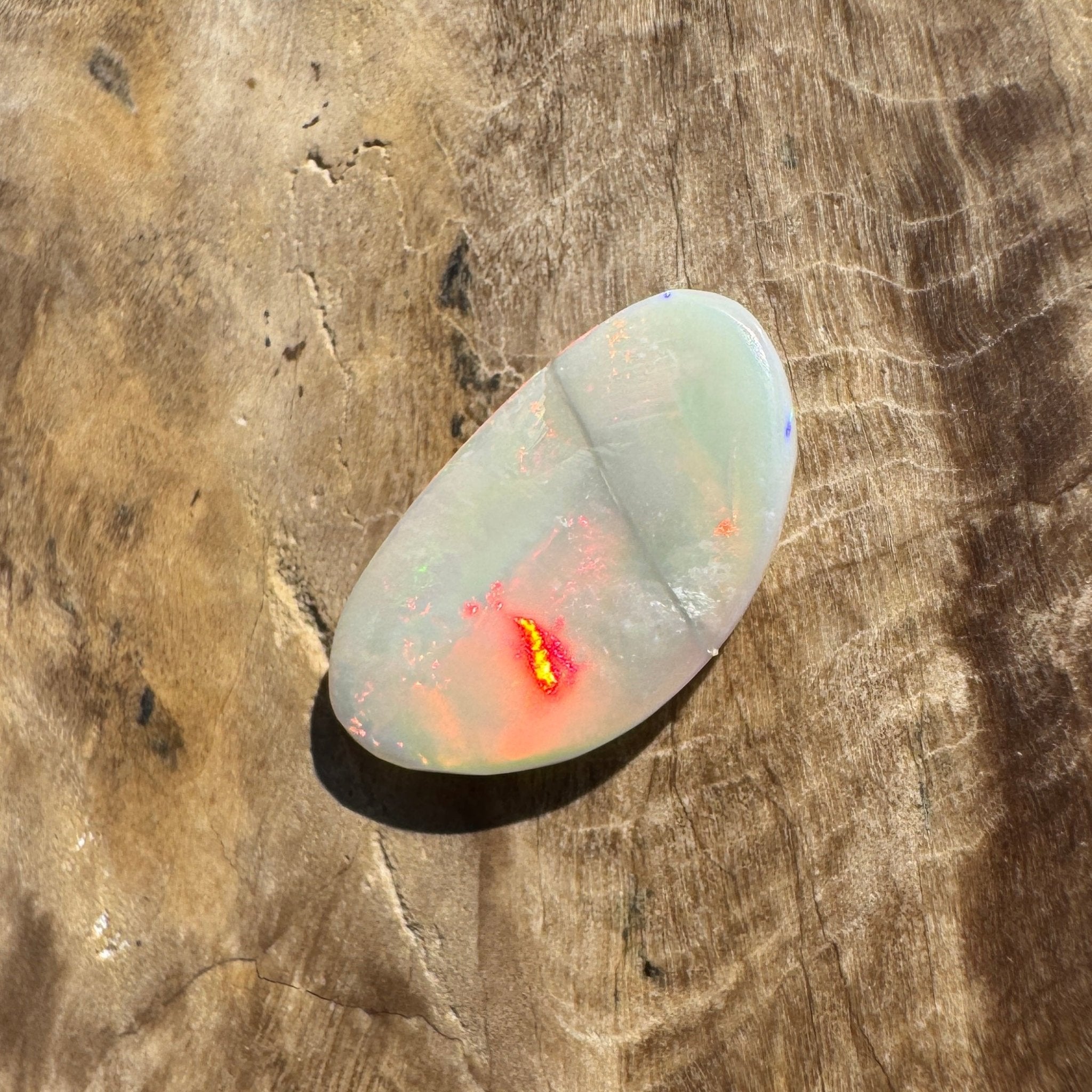 1.6ct Hand - cut Solid Lightning Ridge Opal